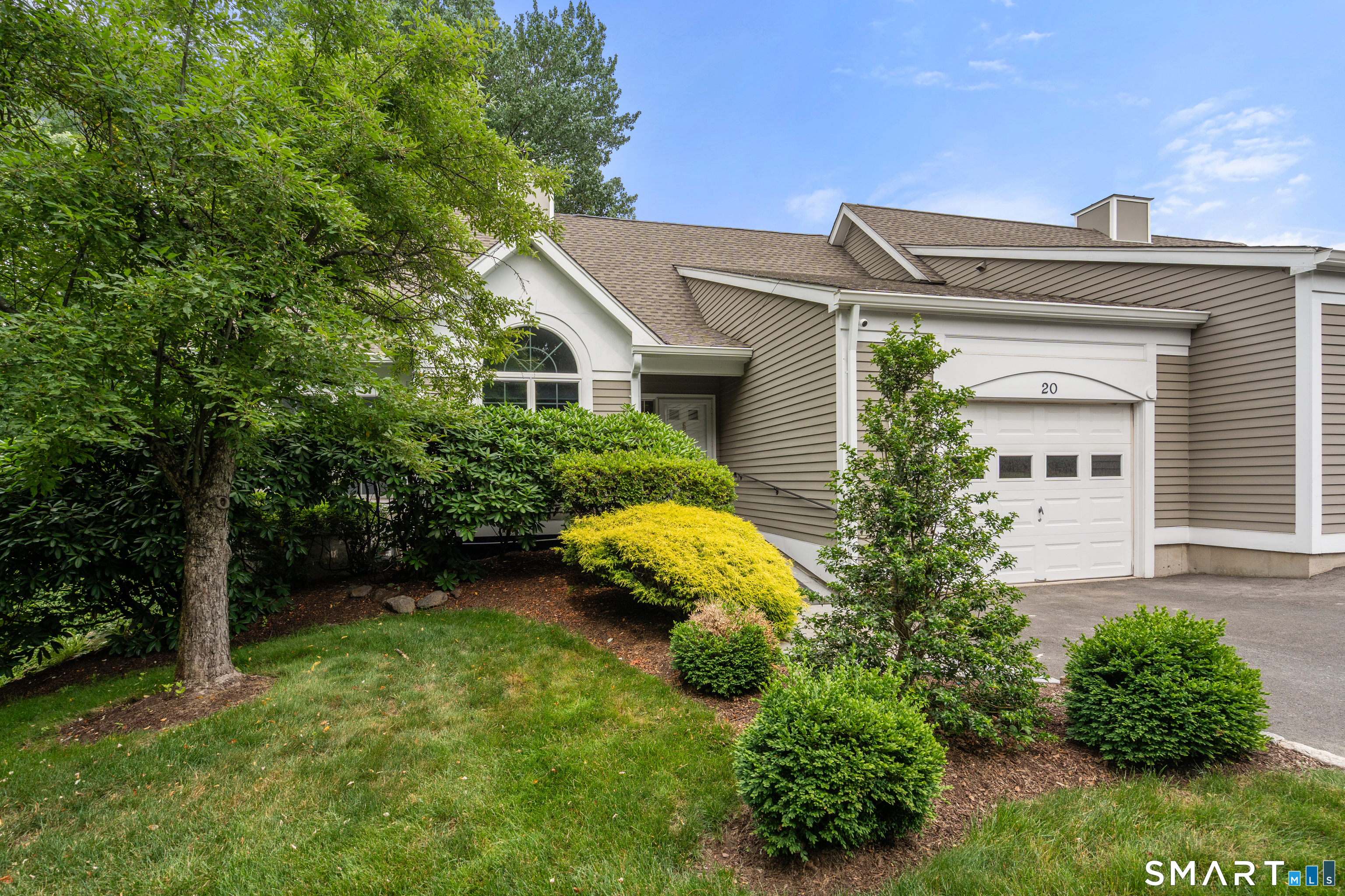 20 Carrie Circle Unit 20 — photo