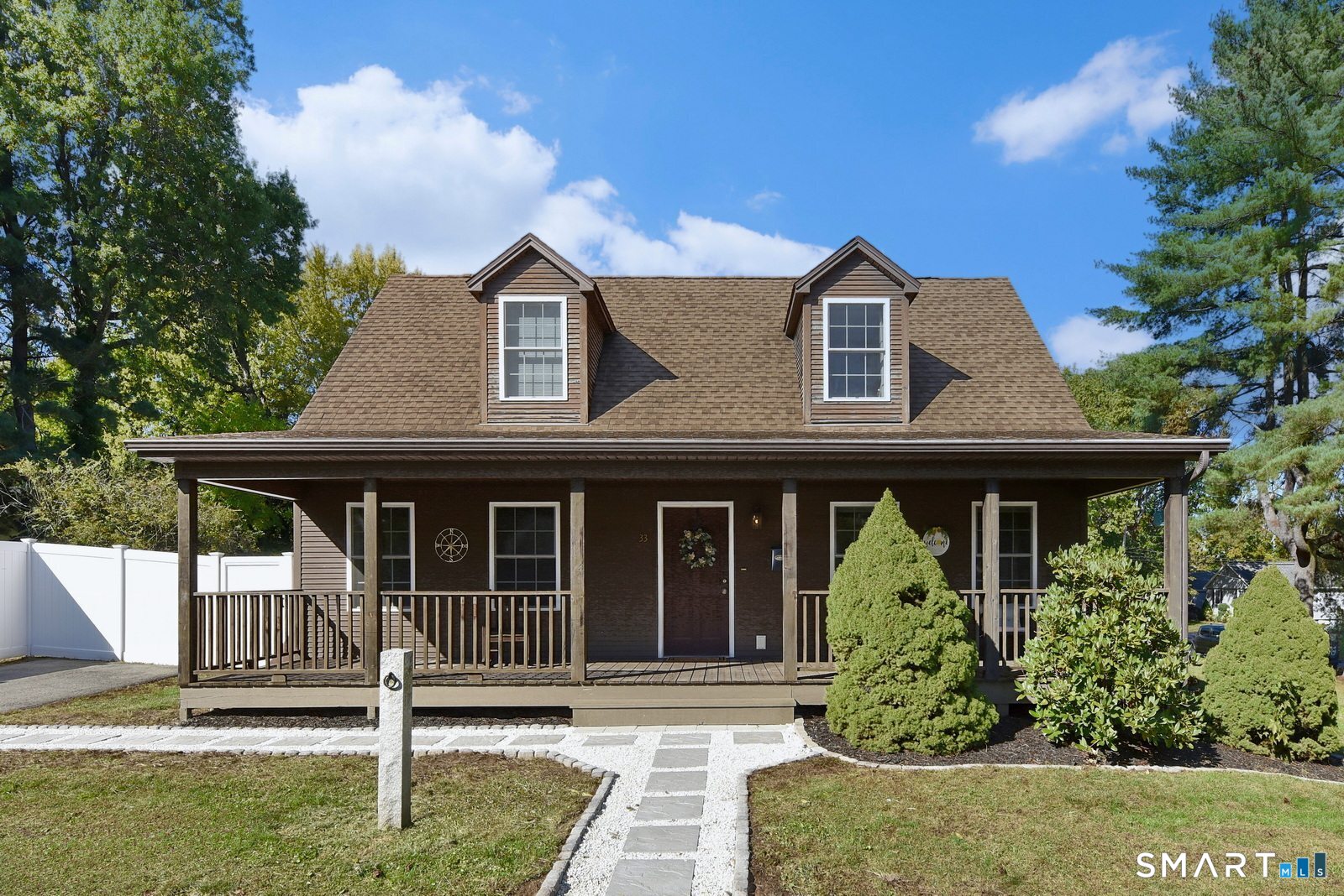 33 Longvue Drive — photo