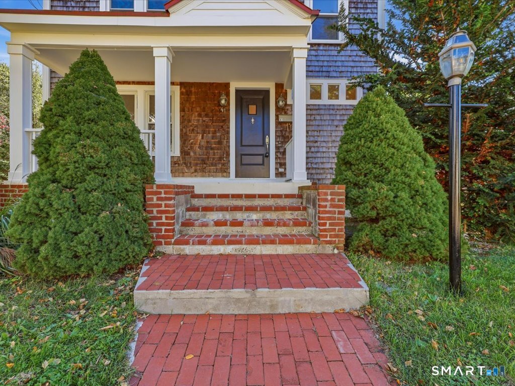41 Florence Avenue — photo
