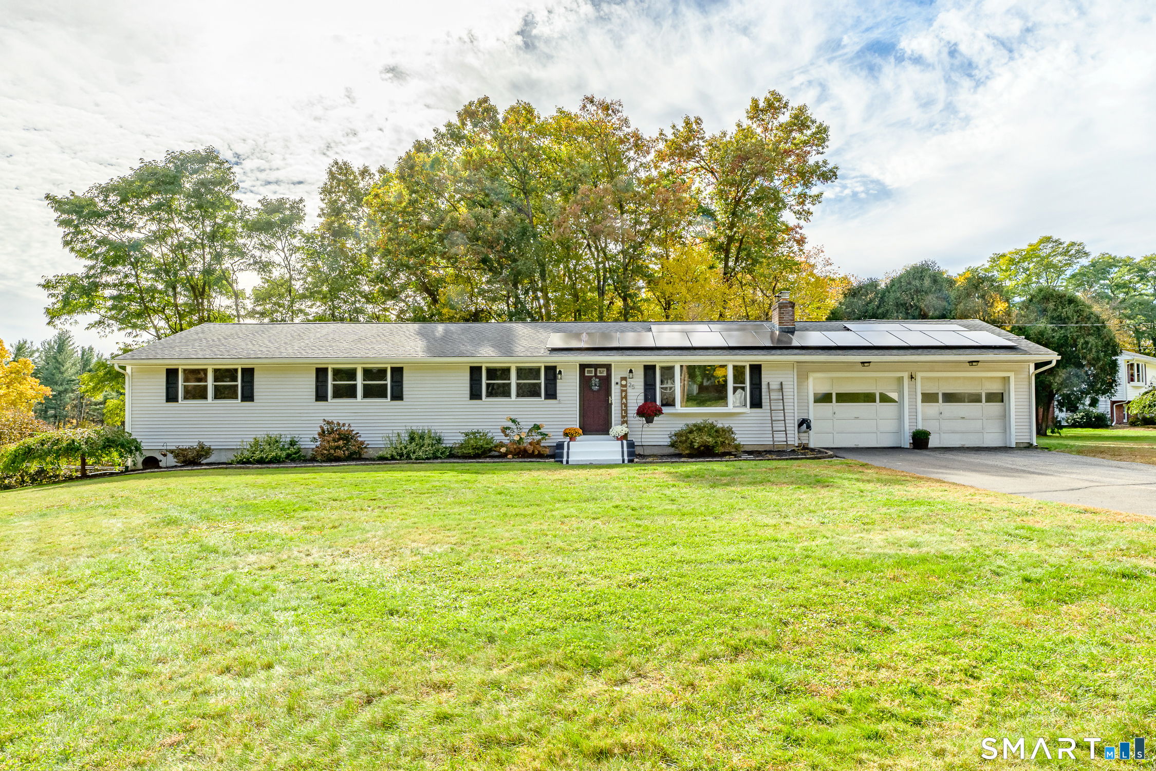 25 Pineview Drive — photo