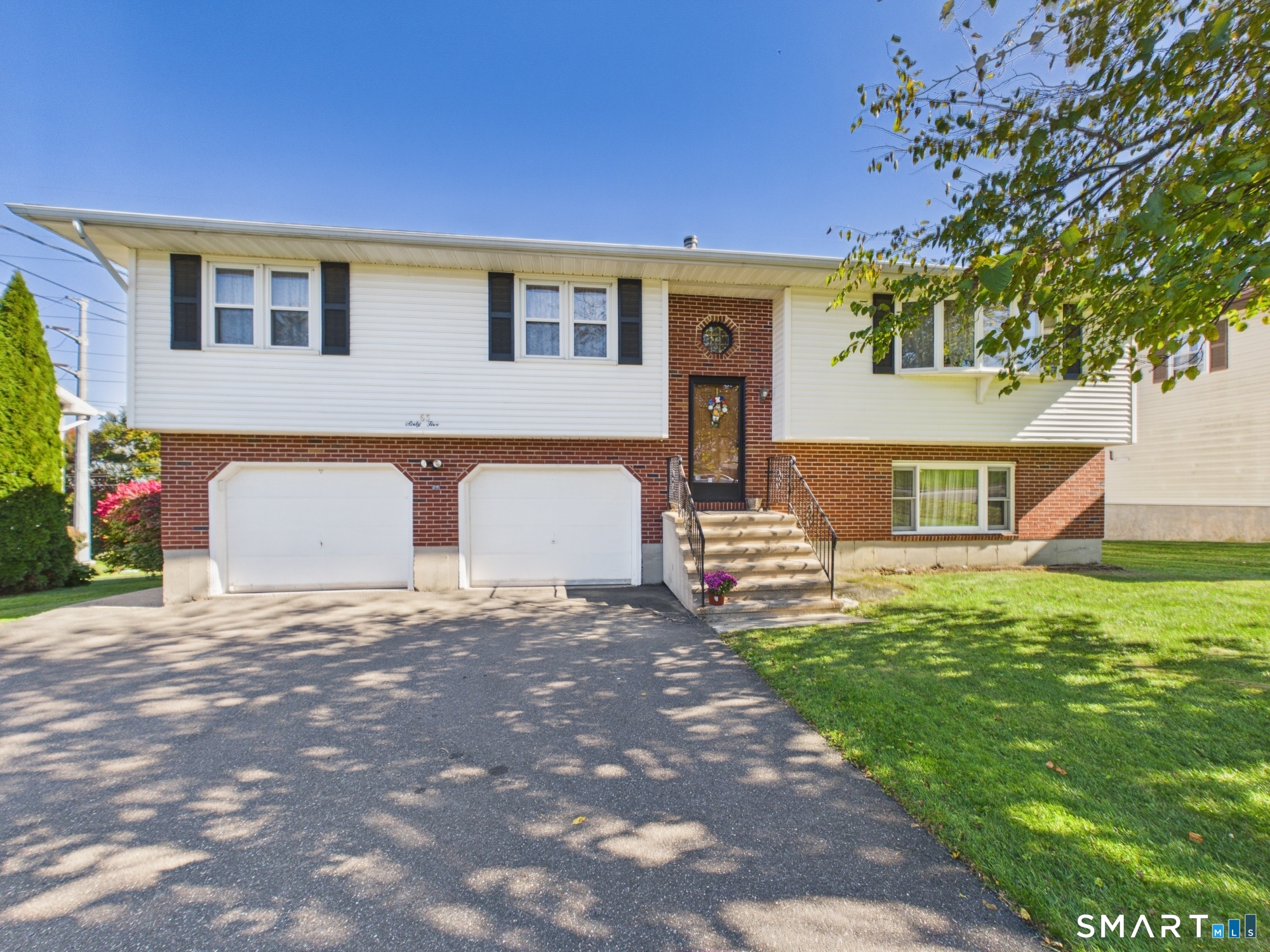 65 Heritage Drive — photo