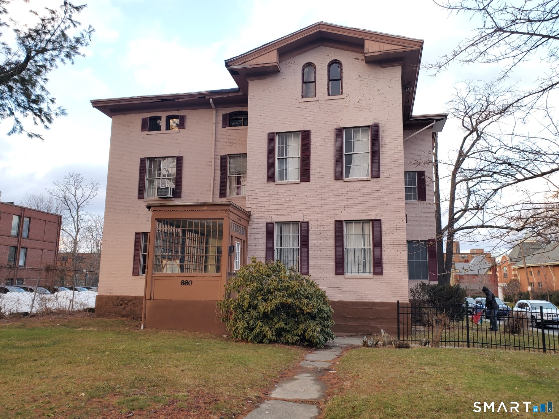 880 Asylum Avenue — photo