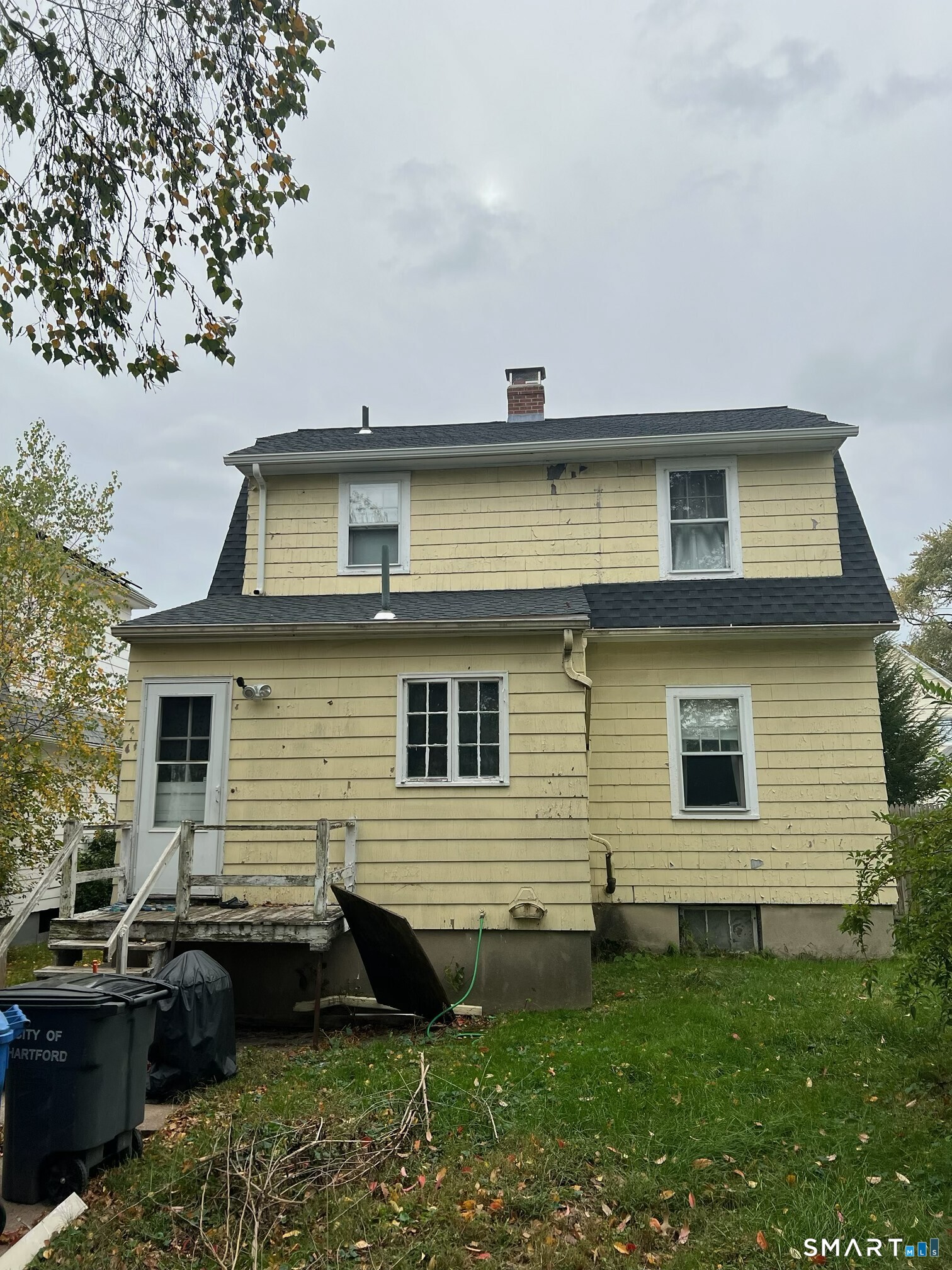 Home in Hartford, CT 06114 — photo 2