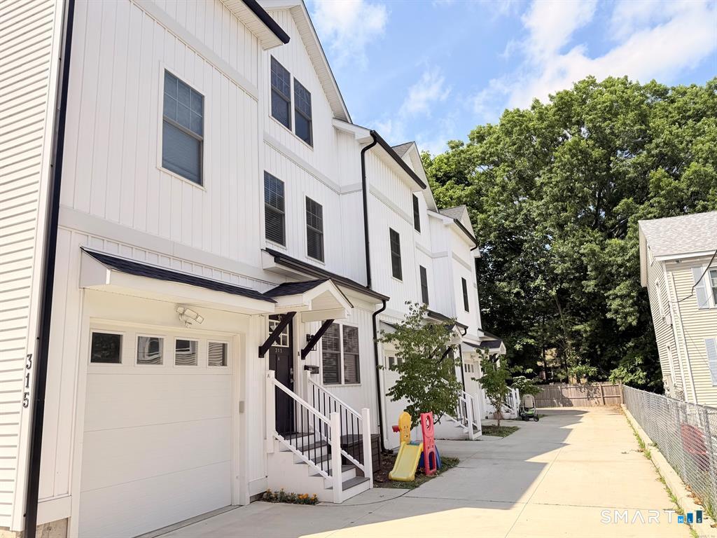 315 Humphrey Street Unit C — photo