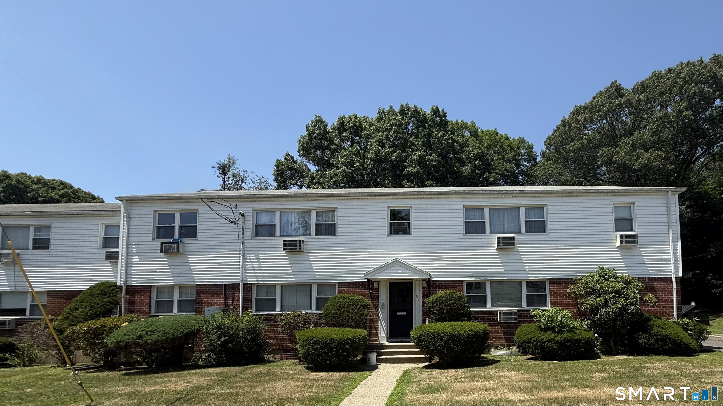 204 Cherry Hill Drive Unit 1B — photo