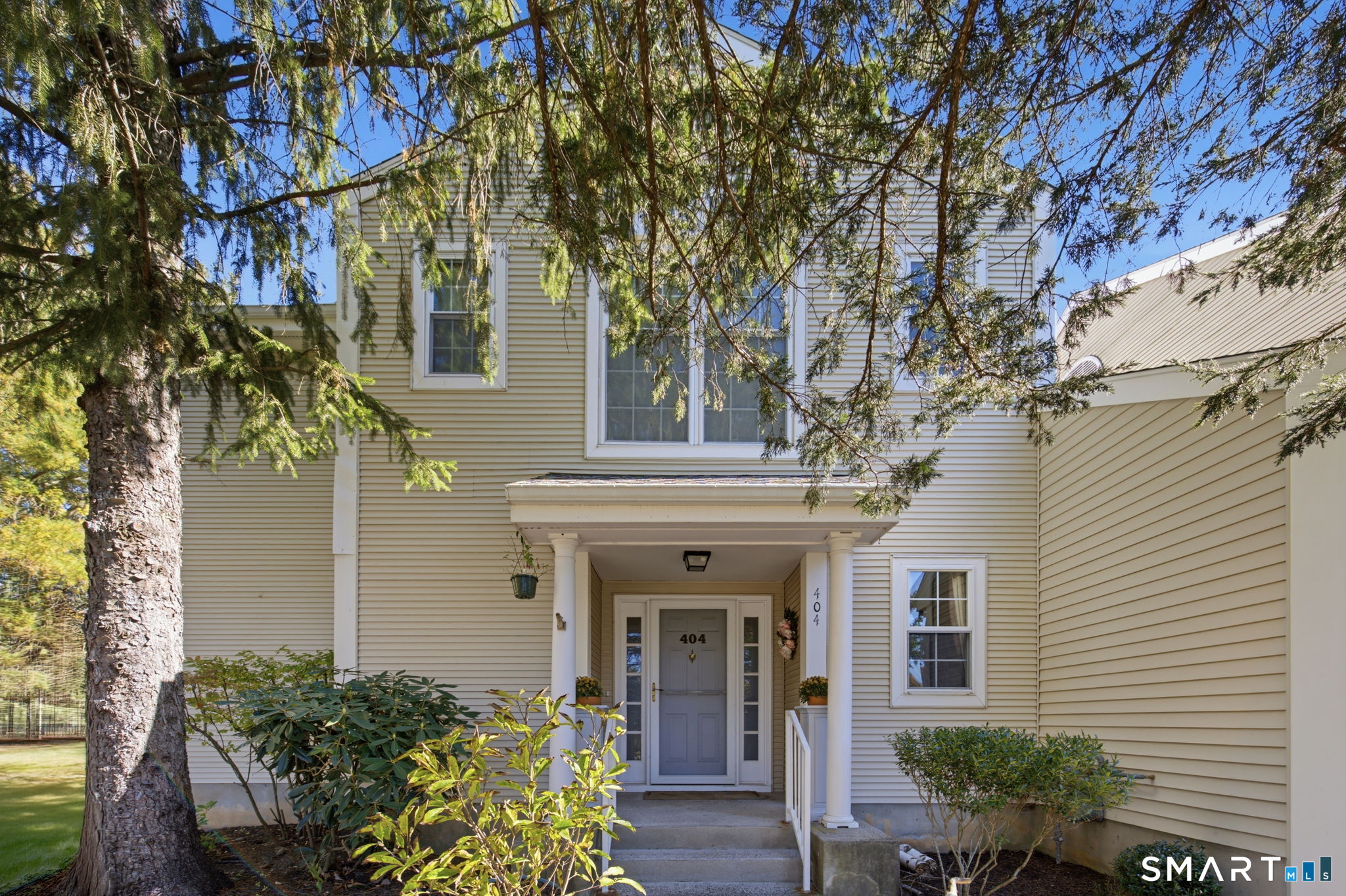 404 Country Club Court Unit 404 — photo