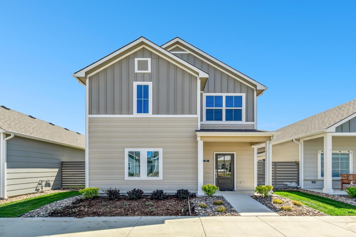 419 E Park Pl Cypress Model — photo