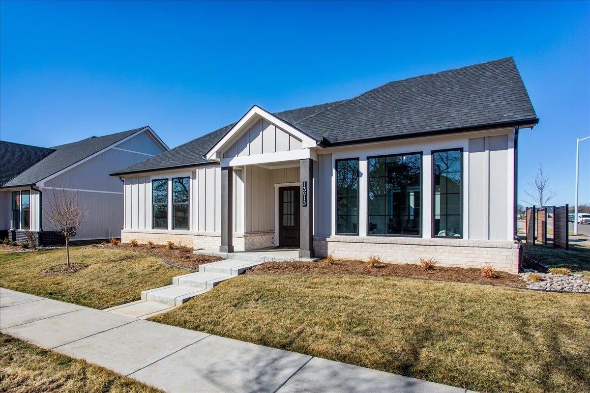 13913 W Barn Owl St Bedford Model — photo