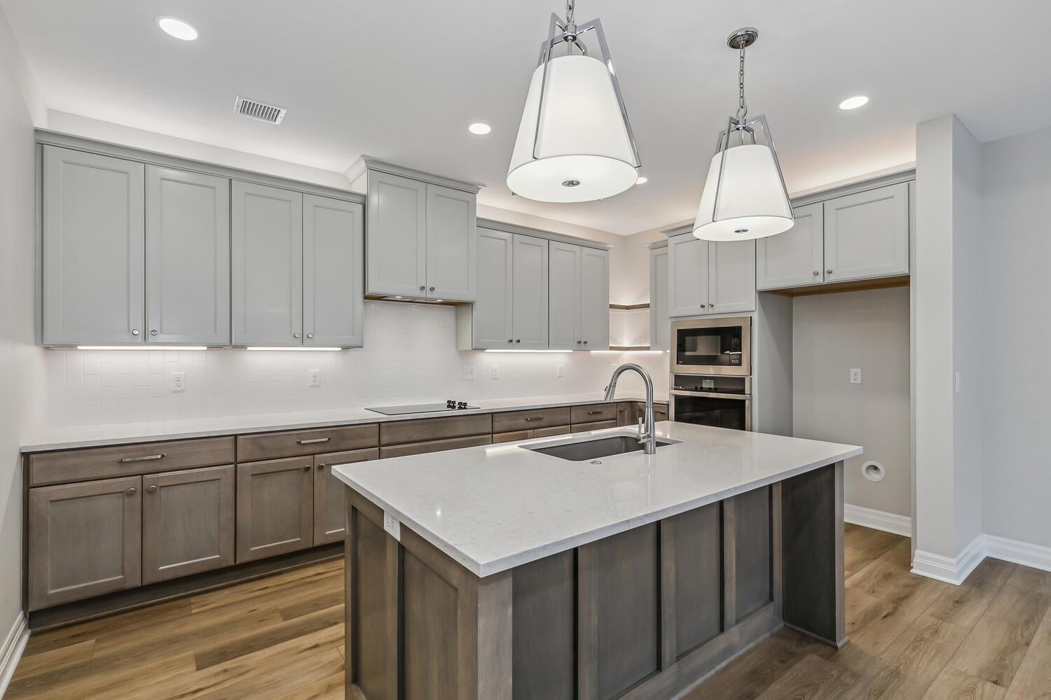 322 W Pepper Tree Rd Bedford Model — photo