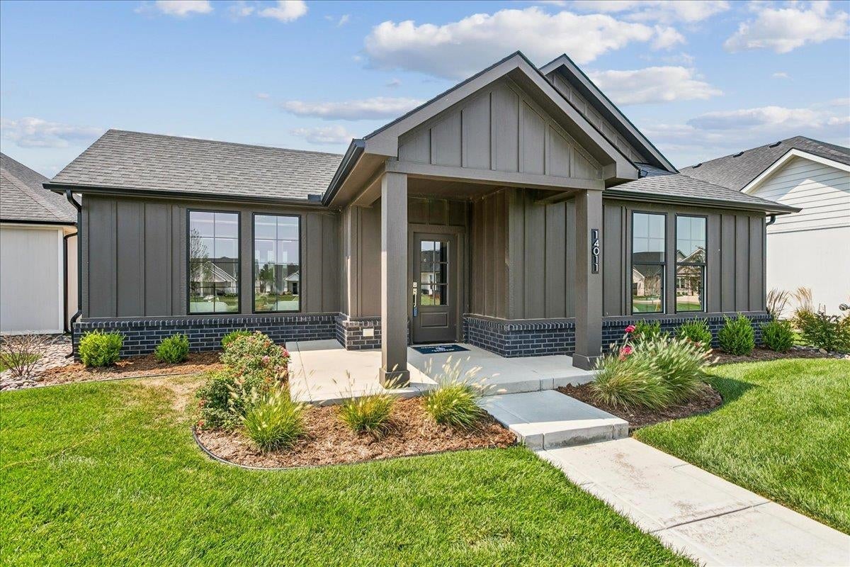 14011 W Barn Owl St Bedford Model — photo
