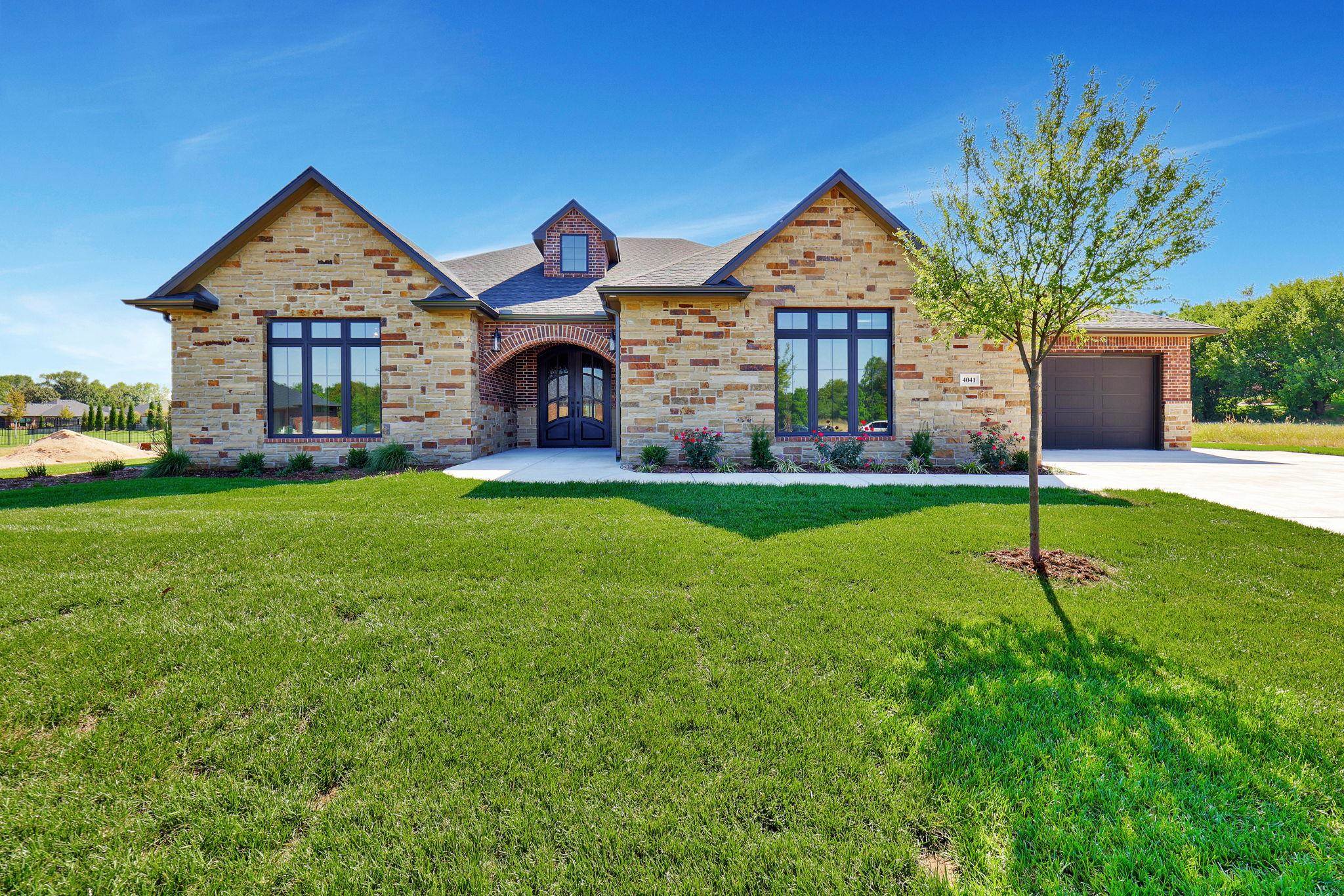 4041 N Tyler Ct — photo