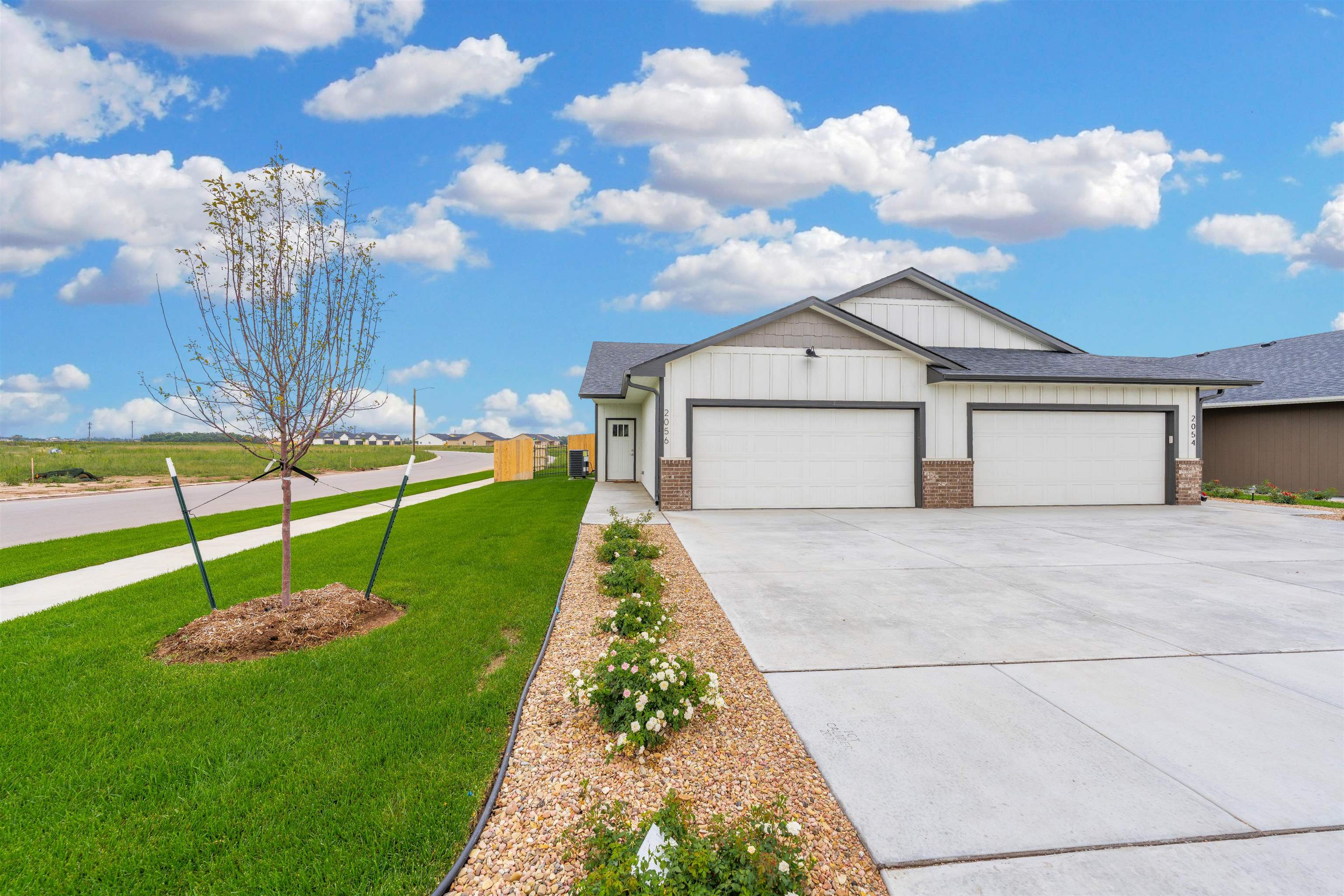 2017 N Reece St, Goddard, KS 67052 — photo 2