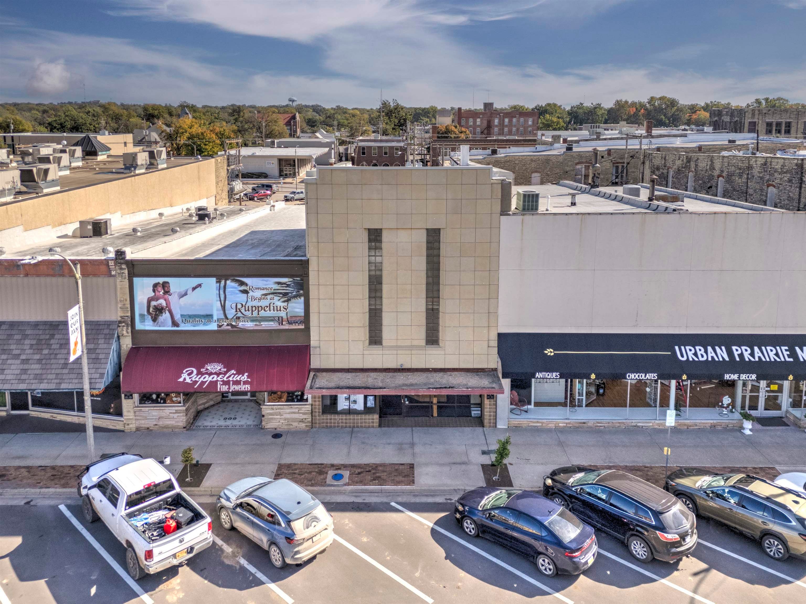 810 Main St — photo