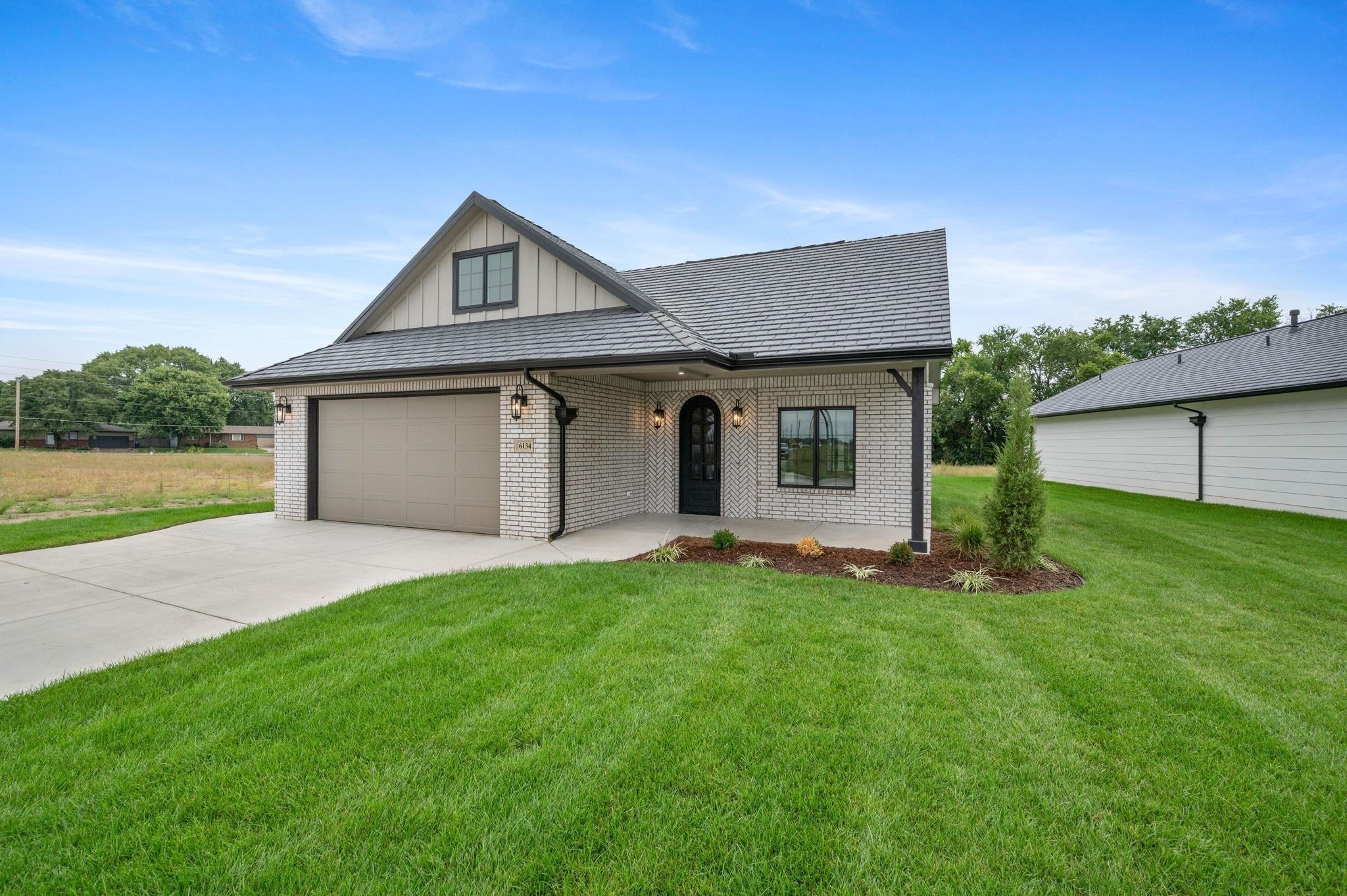 6134 N Hiebert Dr — photo