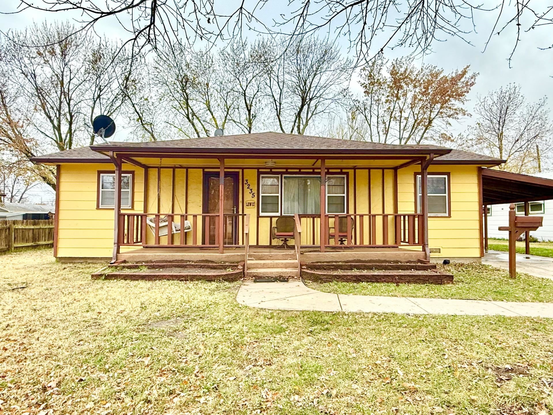 3235 S Gordon Ave — photo