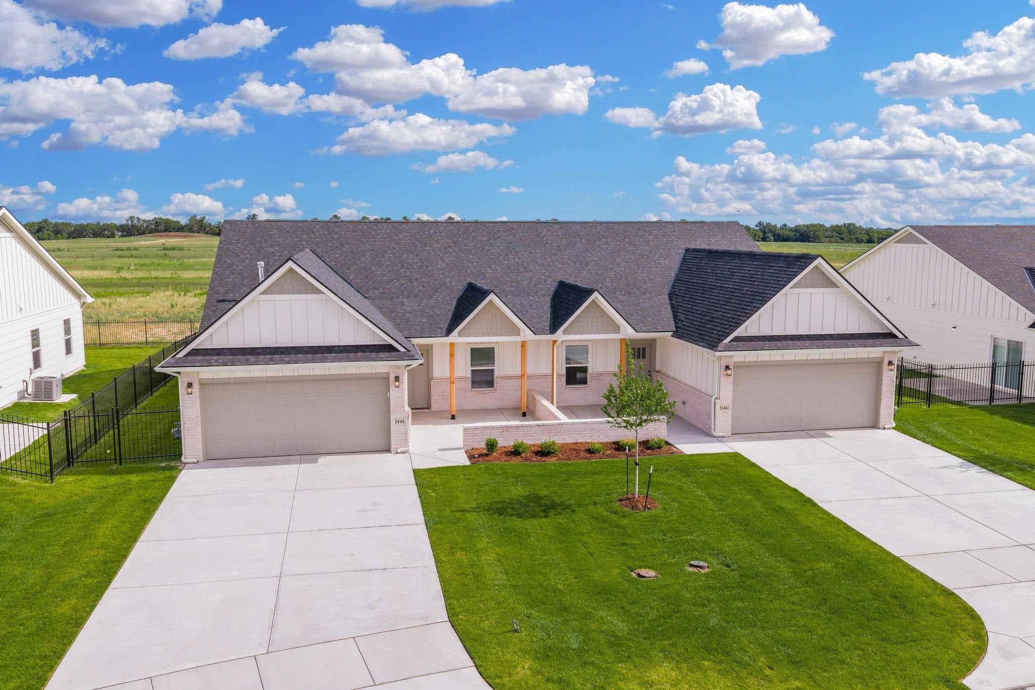 2144 E Elk Ridge Ave — photo