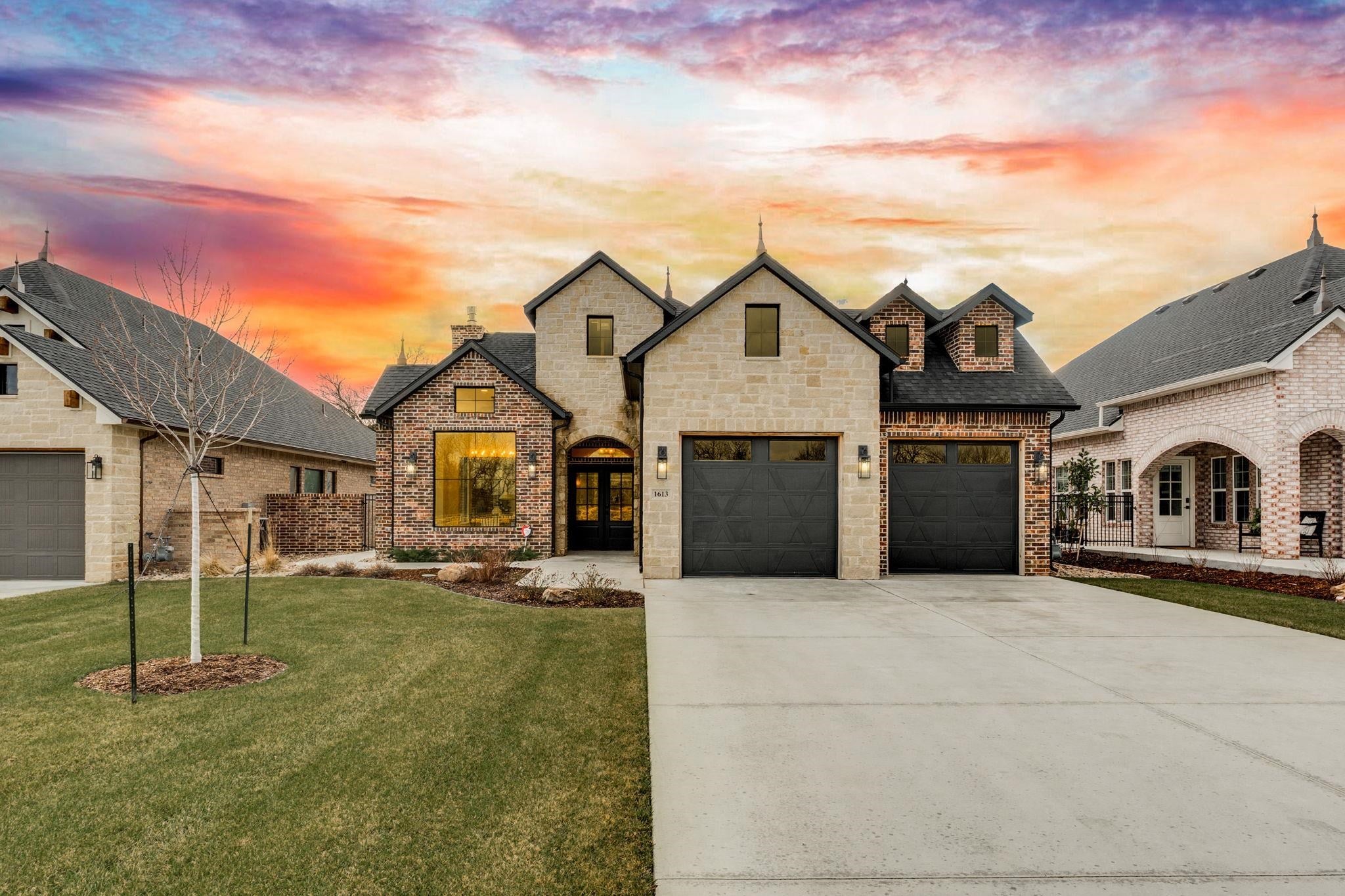 1613 W Rockhill Pl — photo