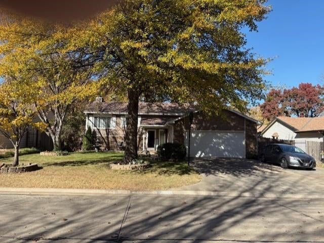 11402 W Cindy St — photo