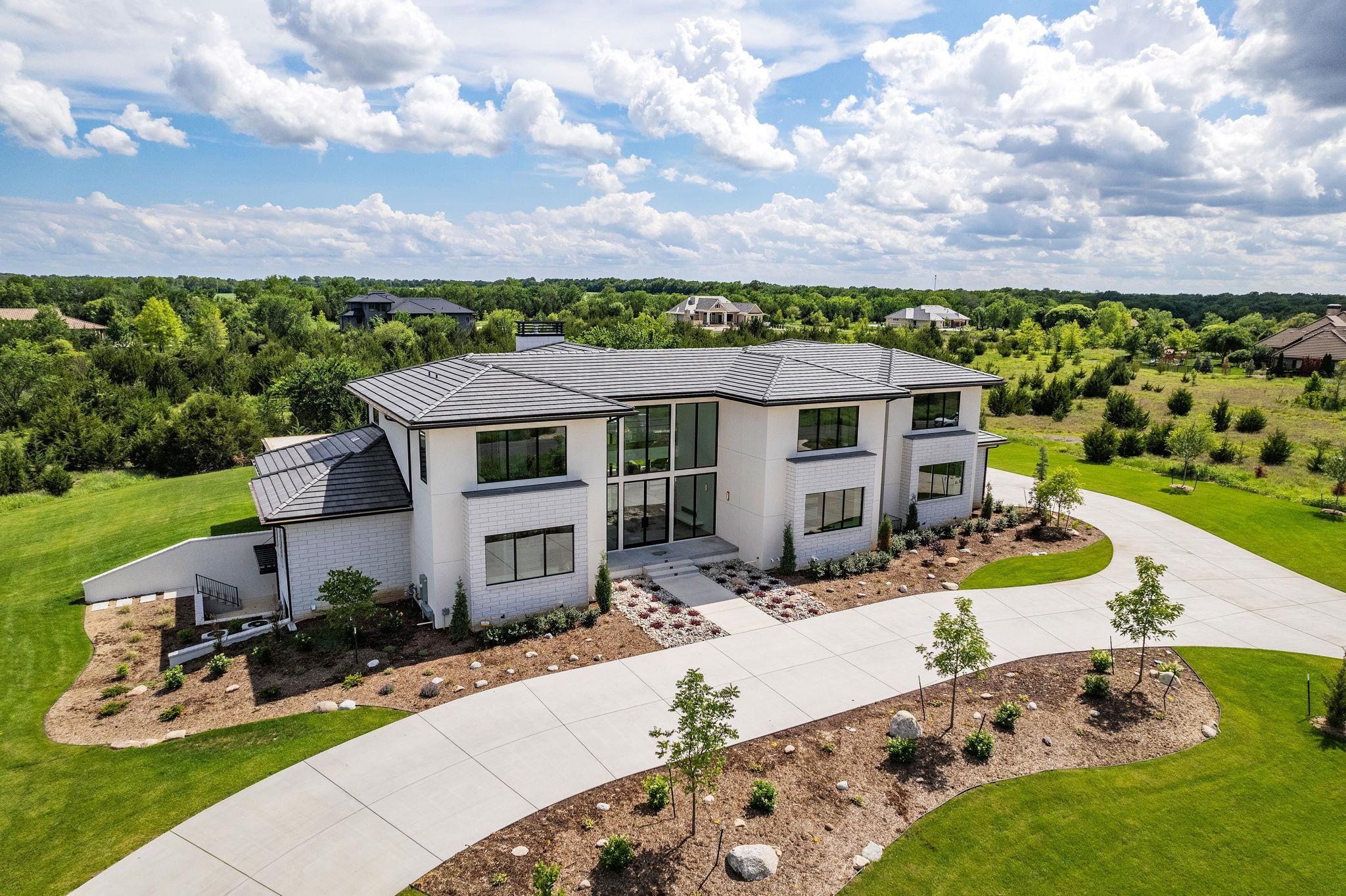 1307 E Bluestem Ct — photo