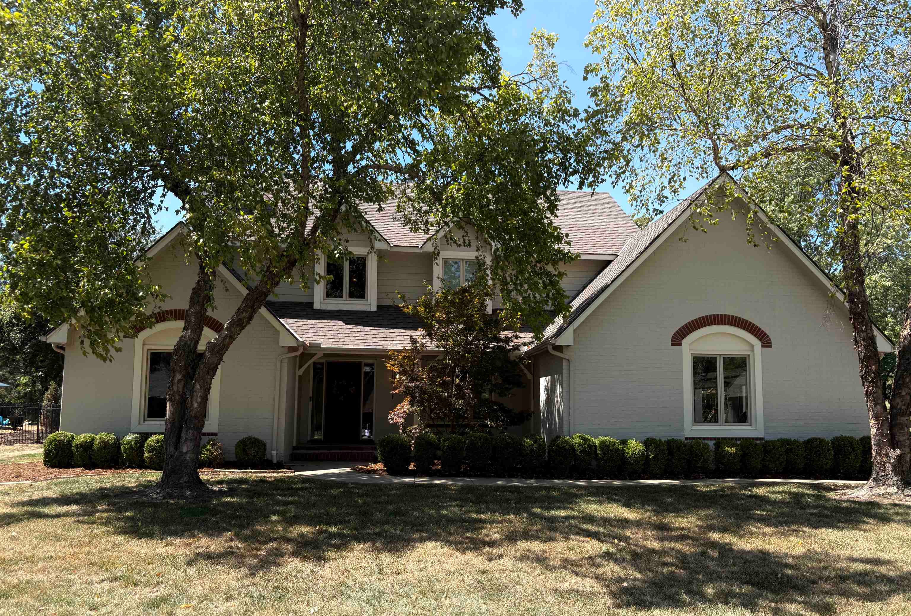 2903 N Cypress — photo