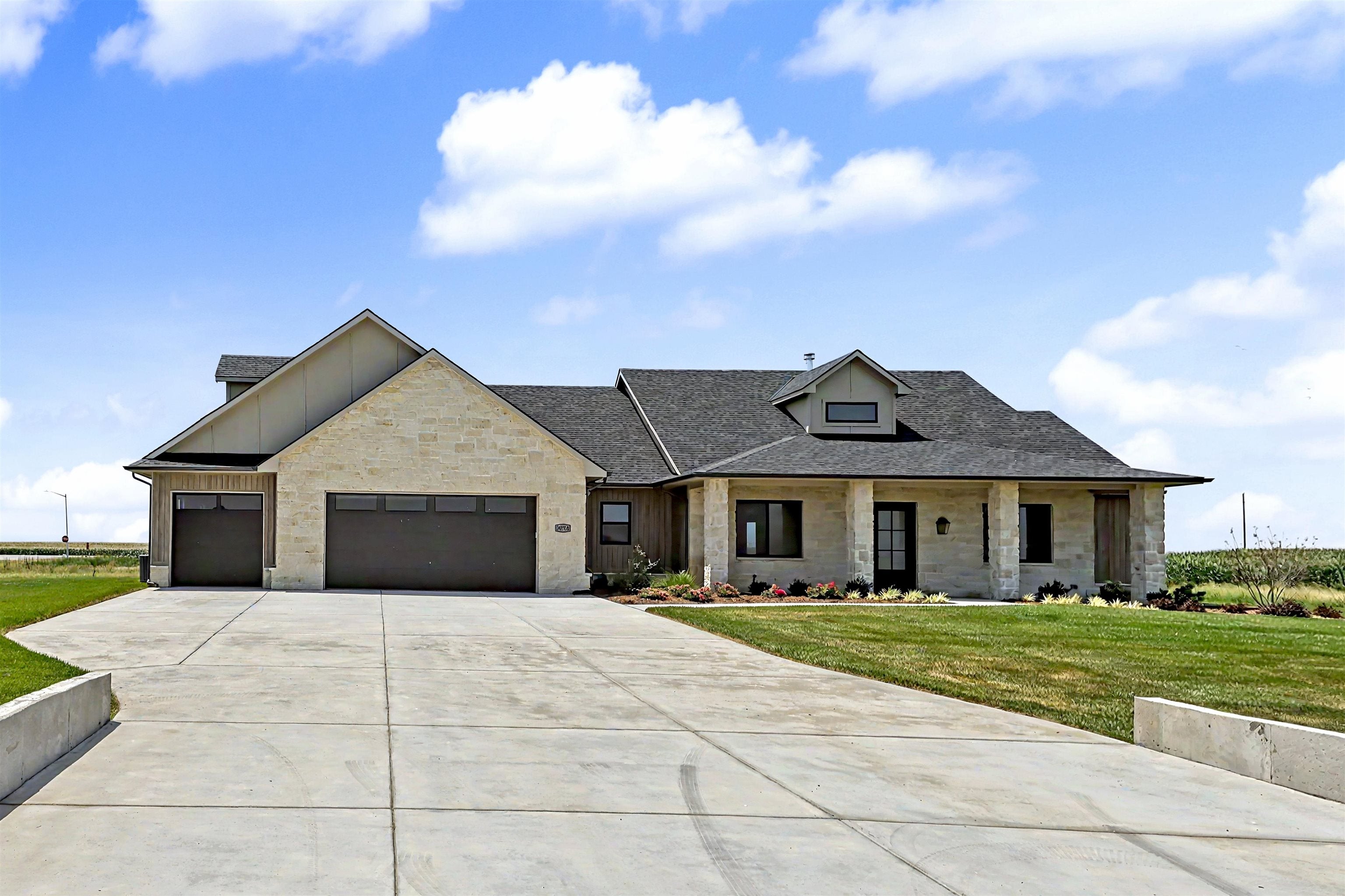 24770 W Stonebottom Ct — photo