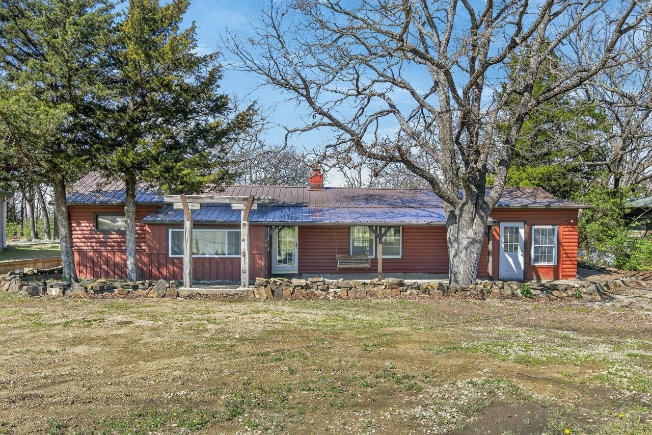 216 E Lakeview Dr — photo