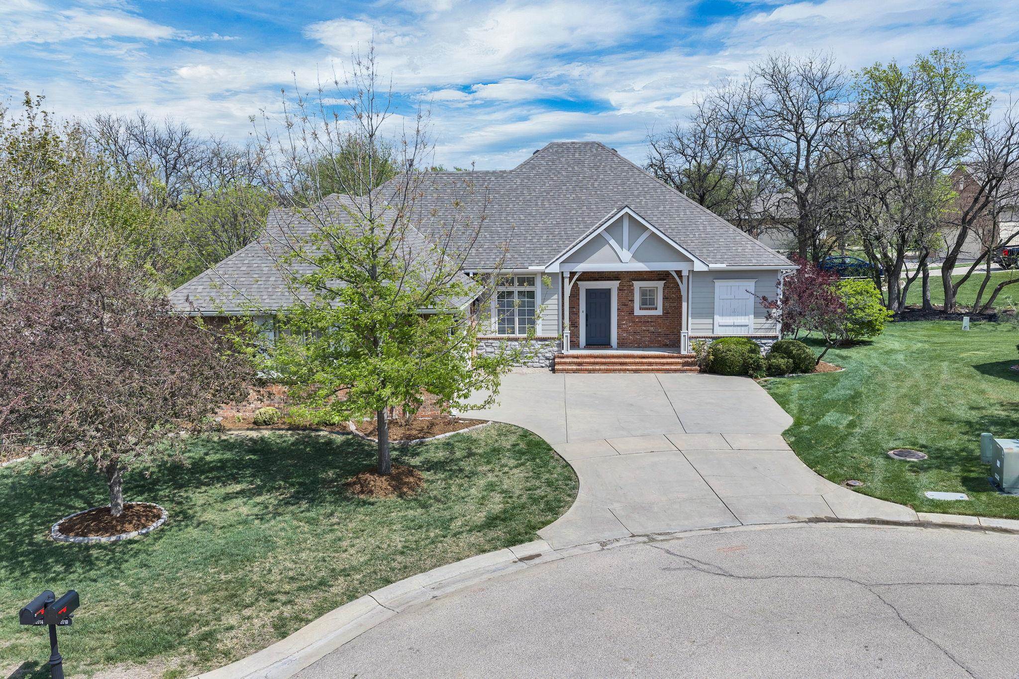 2014 N Paddock Green Ct — photo