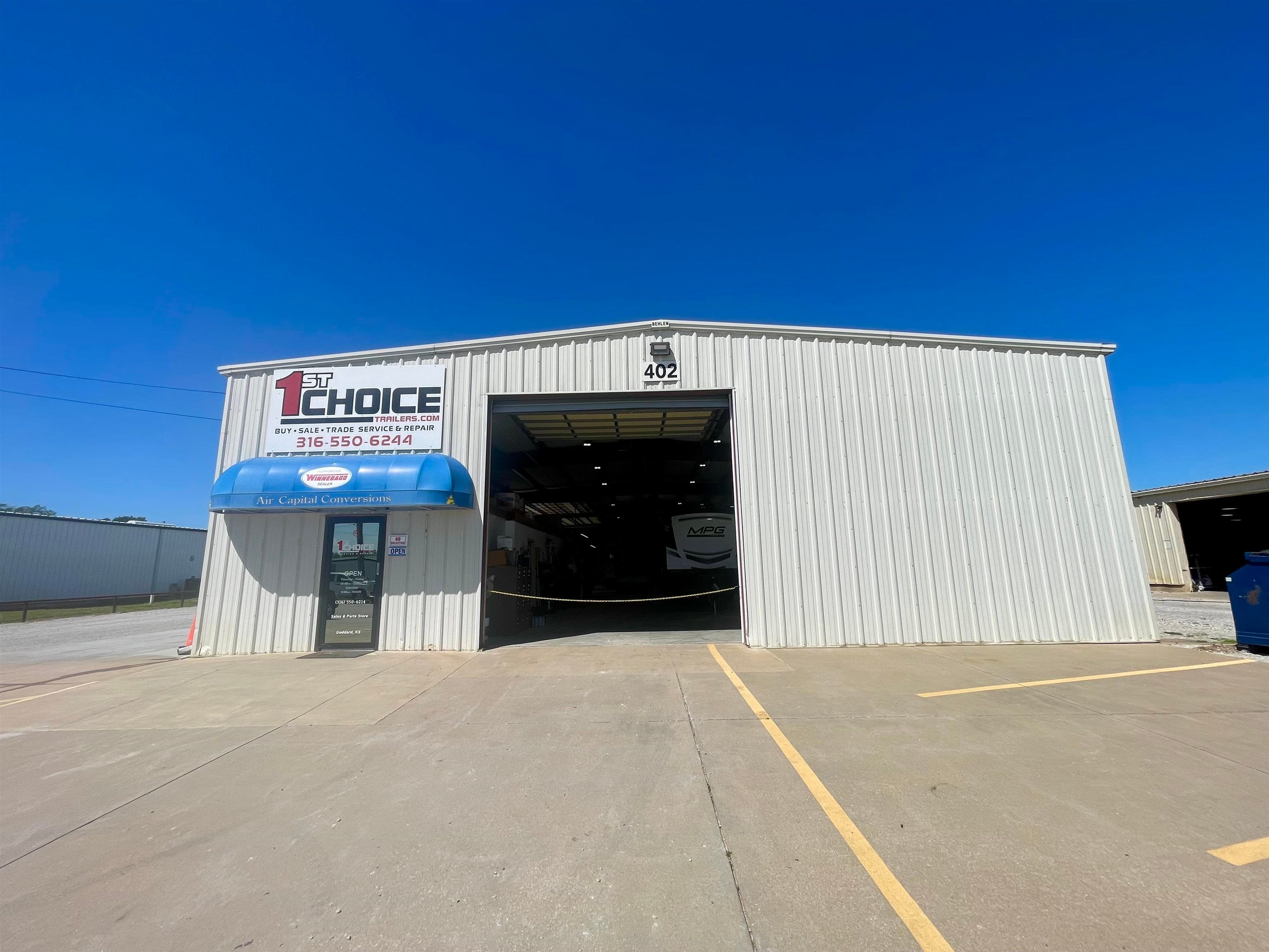 402 E Industrial St — photo