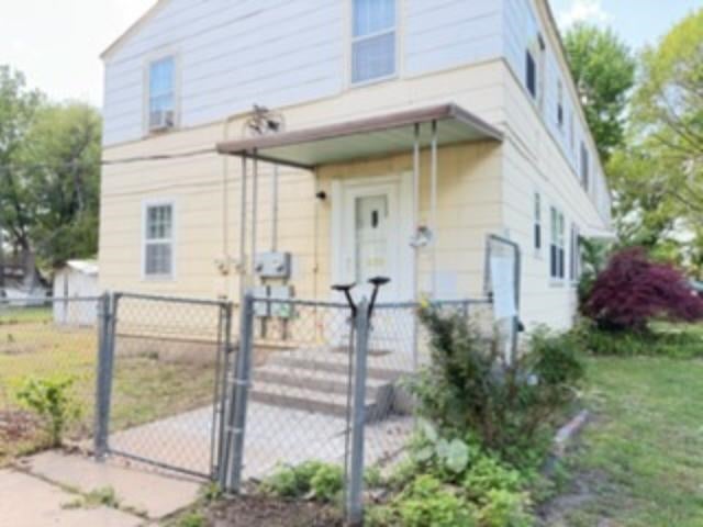 1119 S Pershing Ave — photo
