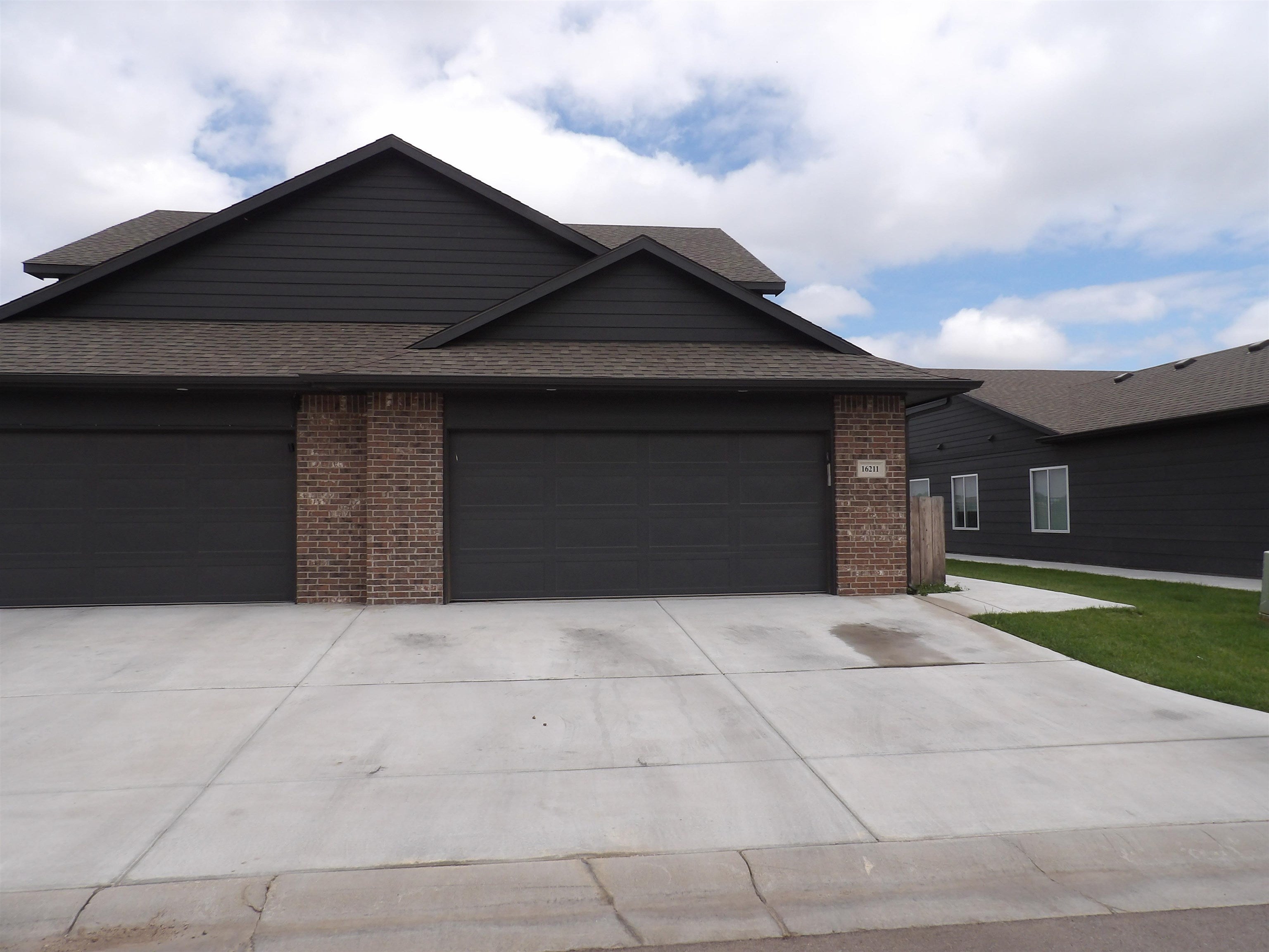 16211 W Ike Ct — photo