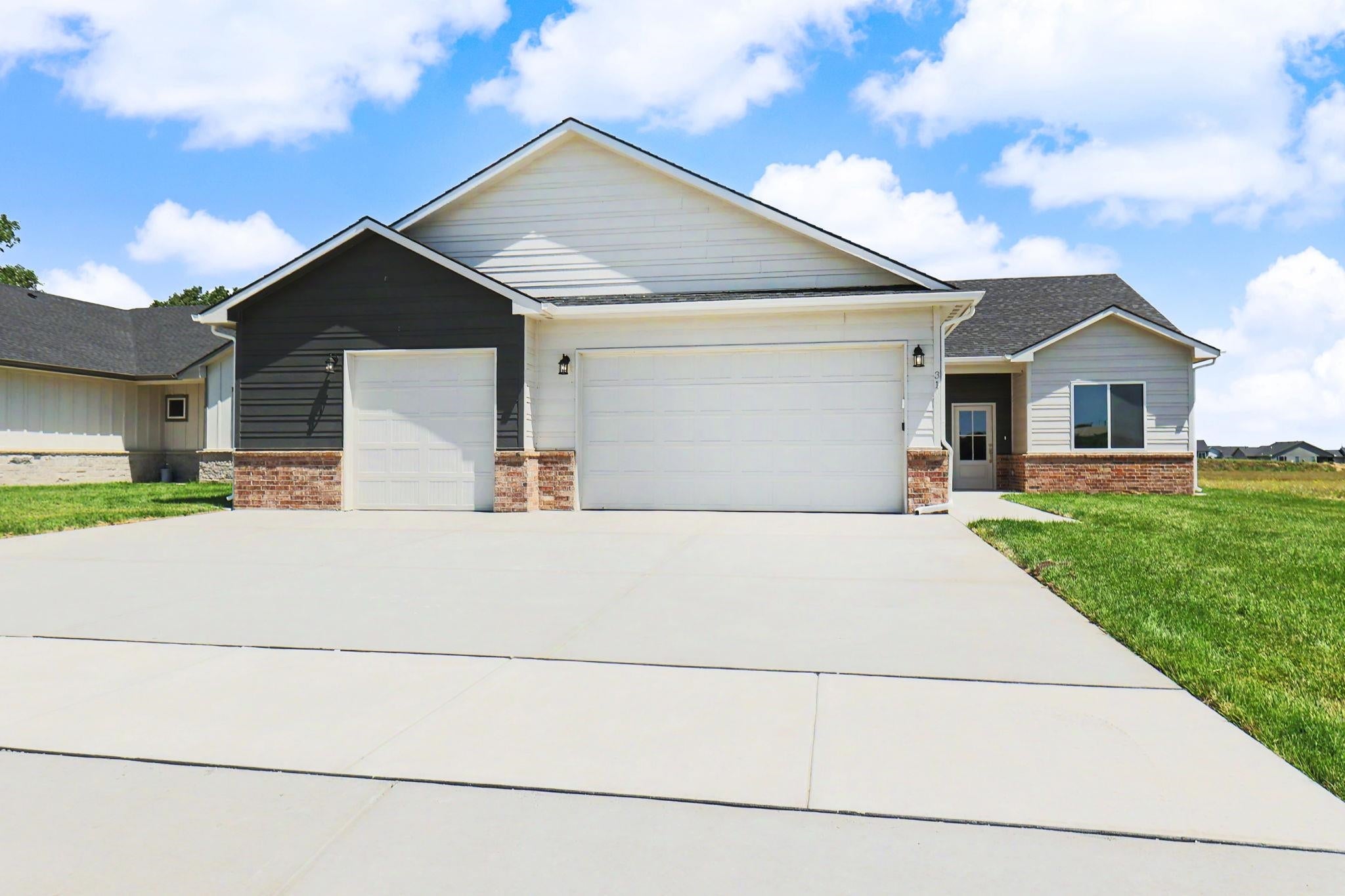 31 Kingdom Cr — photo