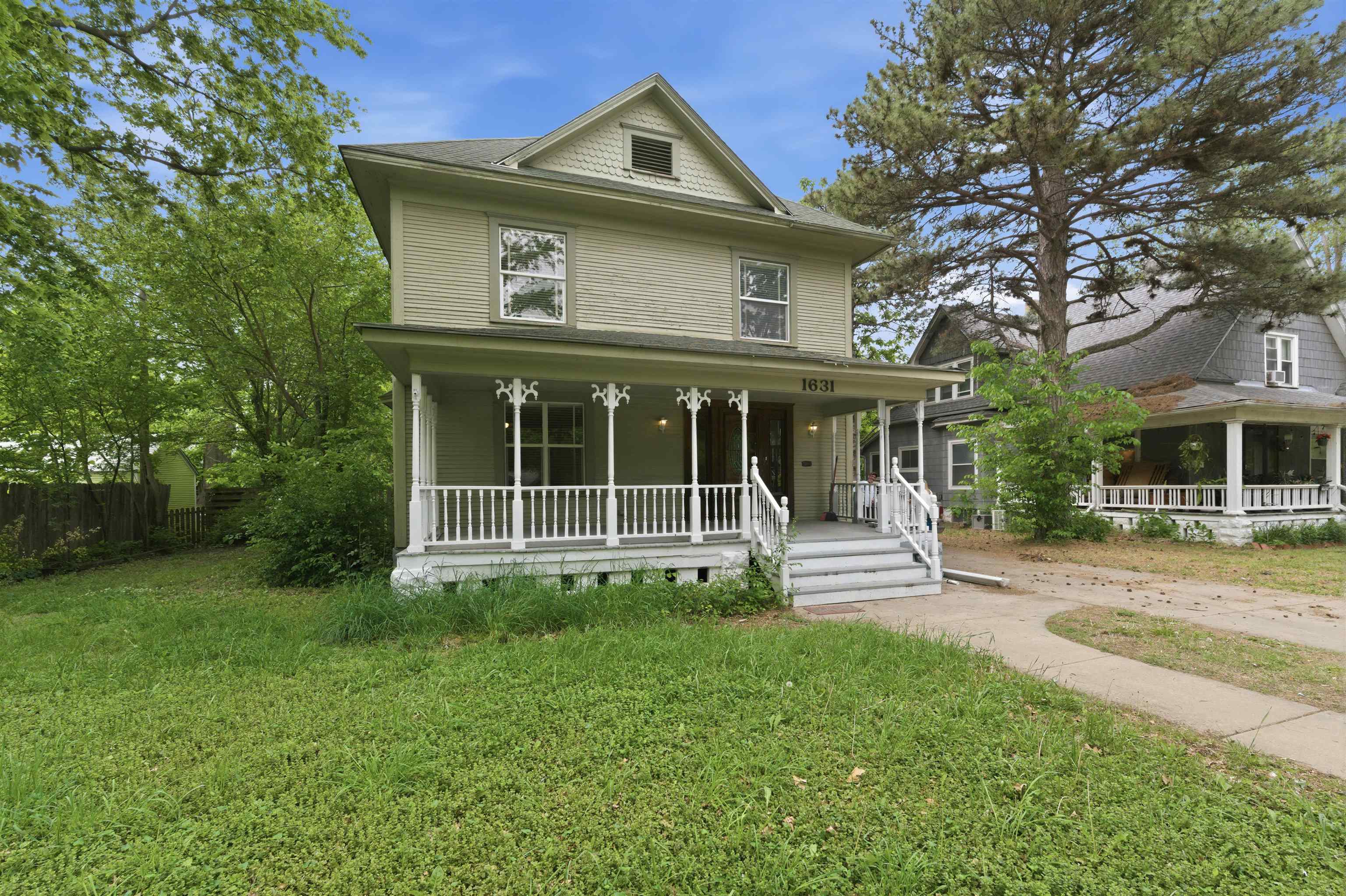 1631 N Fairview — photo
