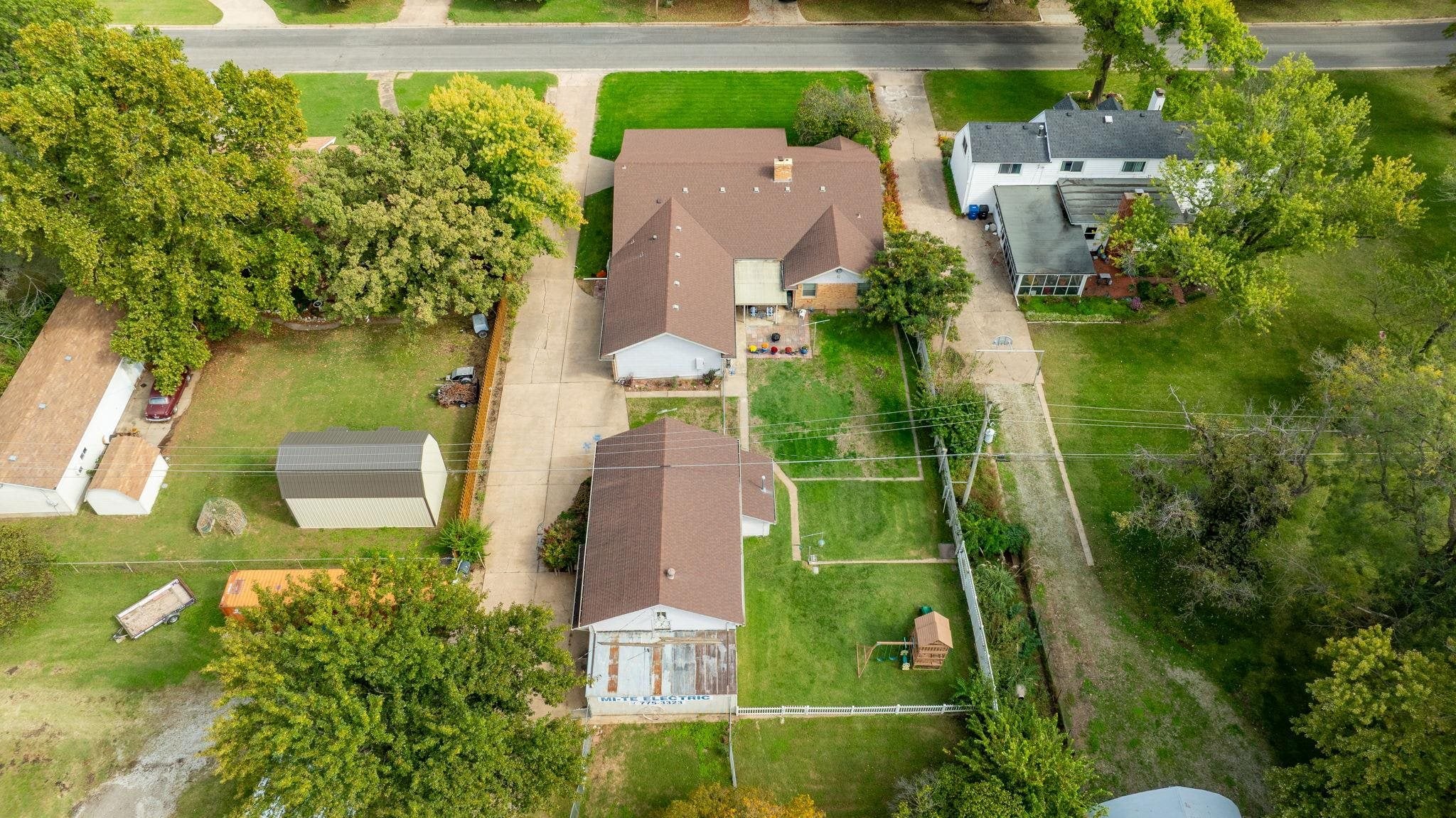 1707 Sunset Dr — photo