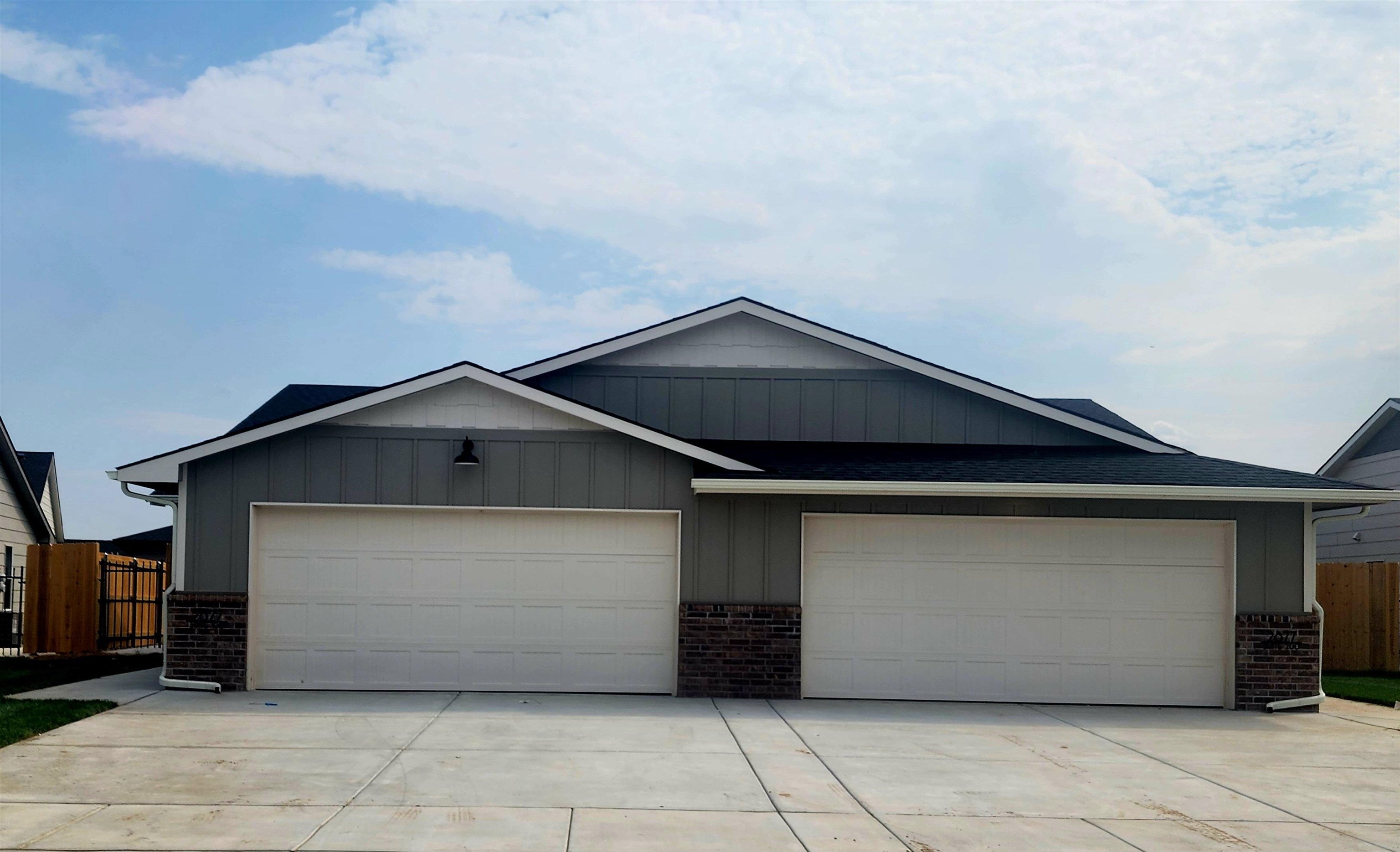 2877 S Cedar Crest Ct Unit 100 — photo