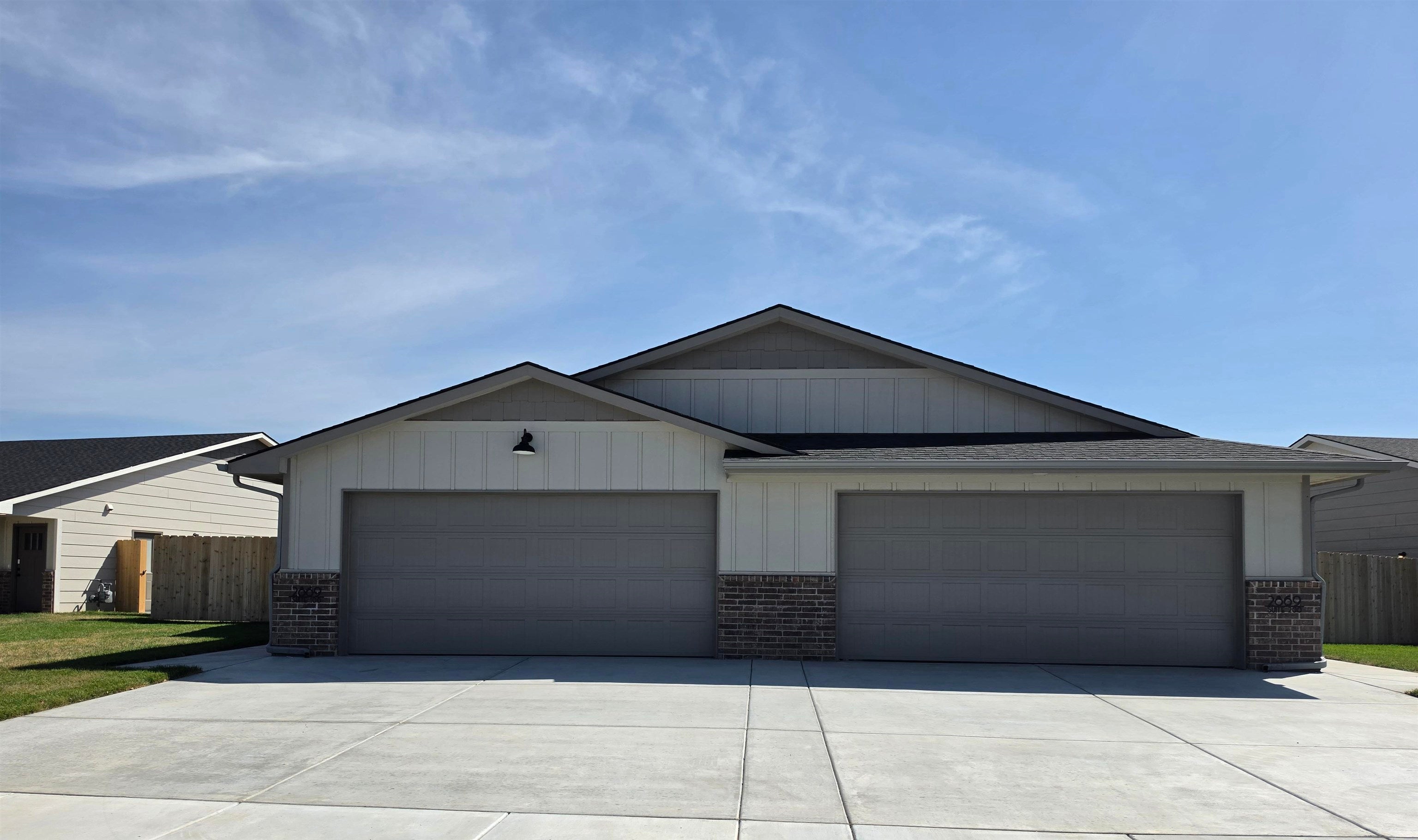 2869 S Cedar Crest Ct Unit 100 — photo