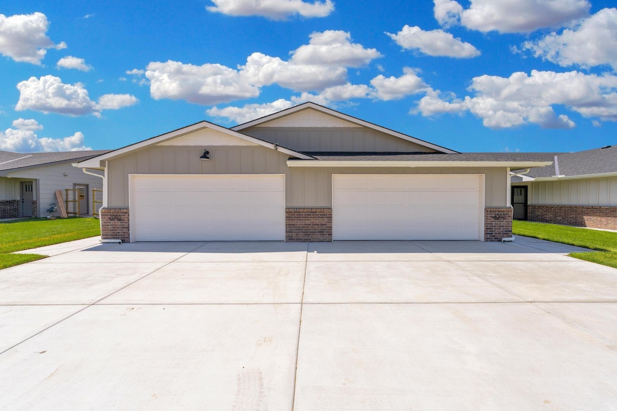 2865 S Cedar Crest Ct Unit 100 — photo