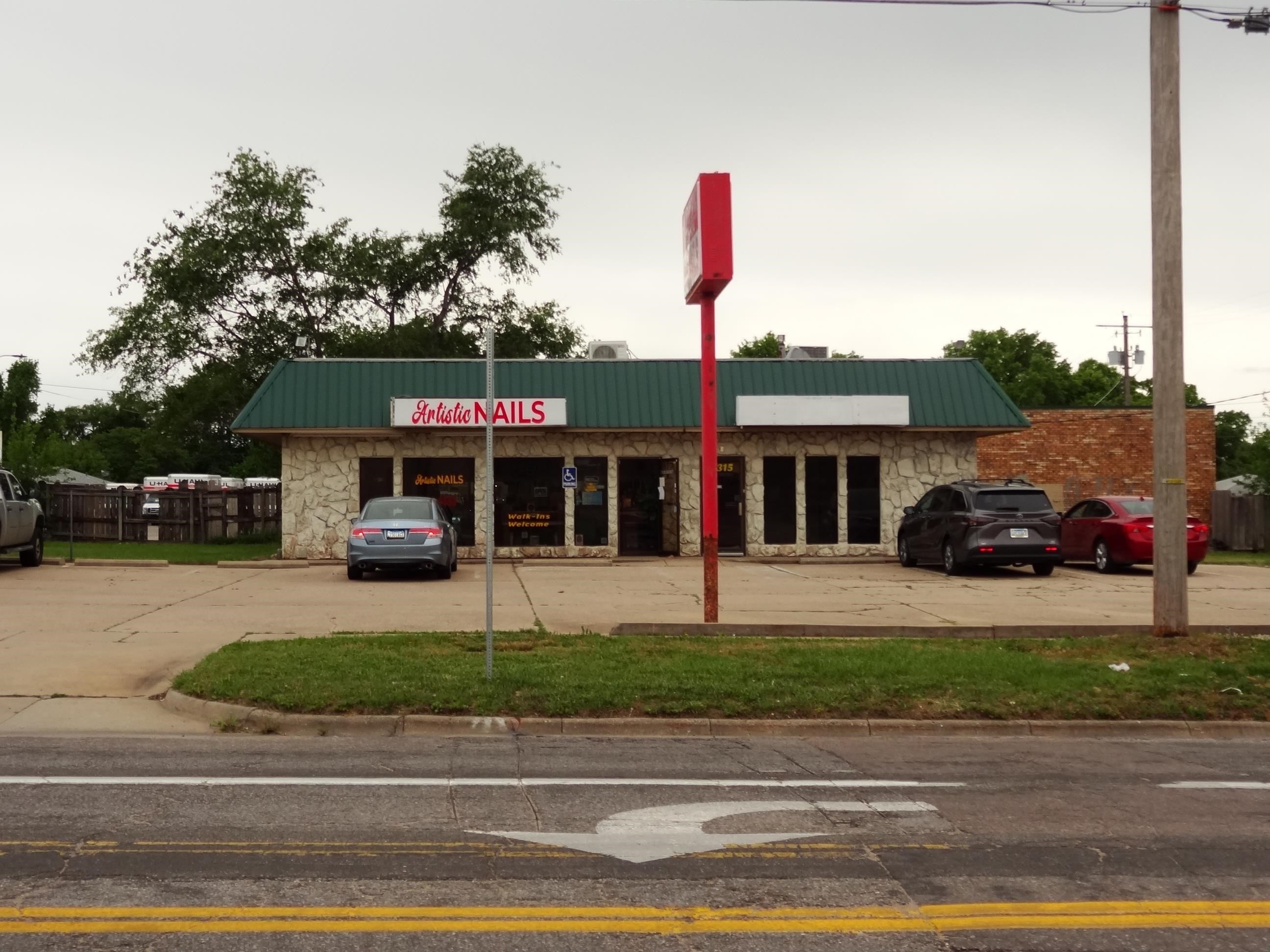 6315/6317 E Lincoln Street — photo