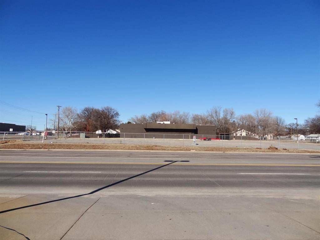 5602 E Harry St. — photo