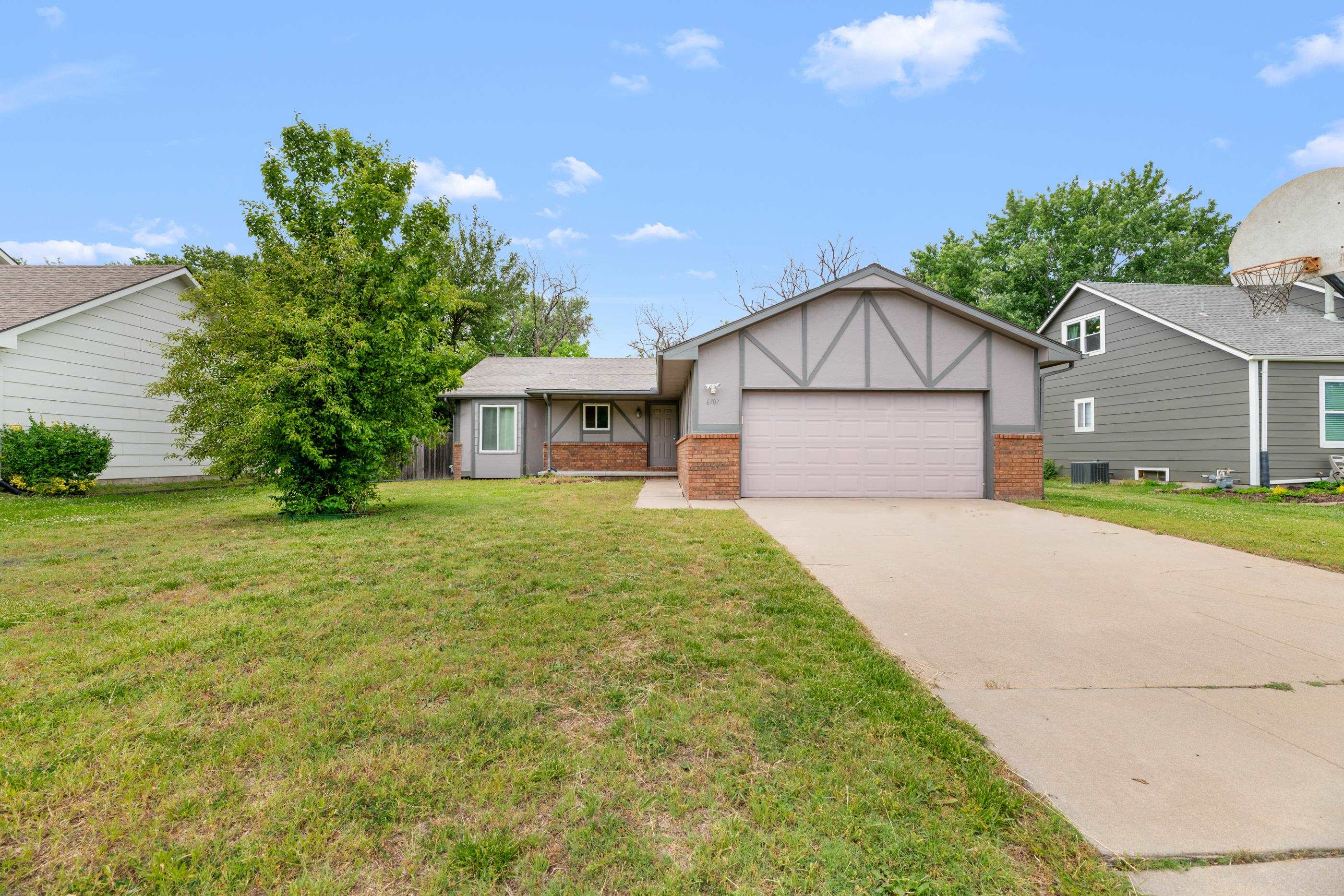 6707 E Pepperwood Ct — photo