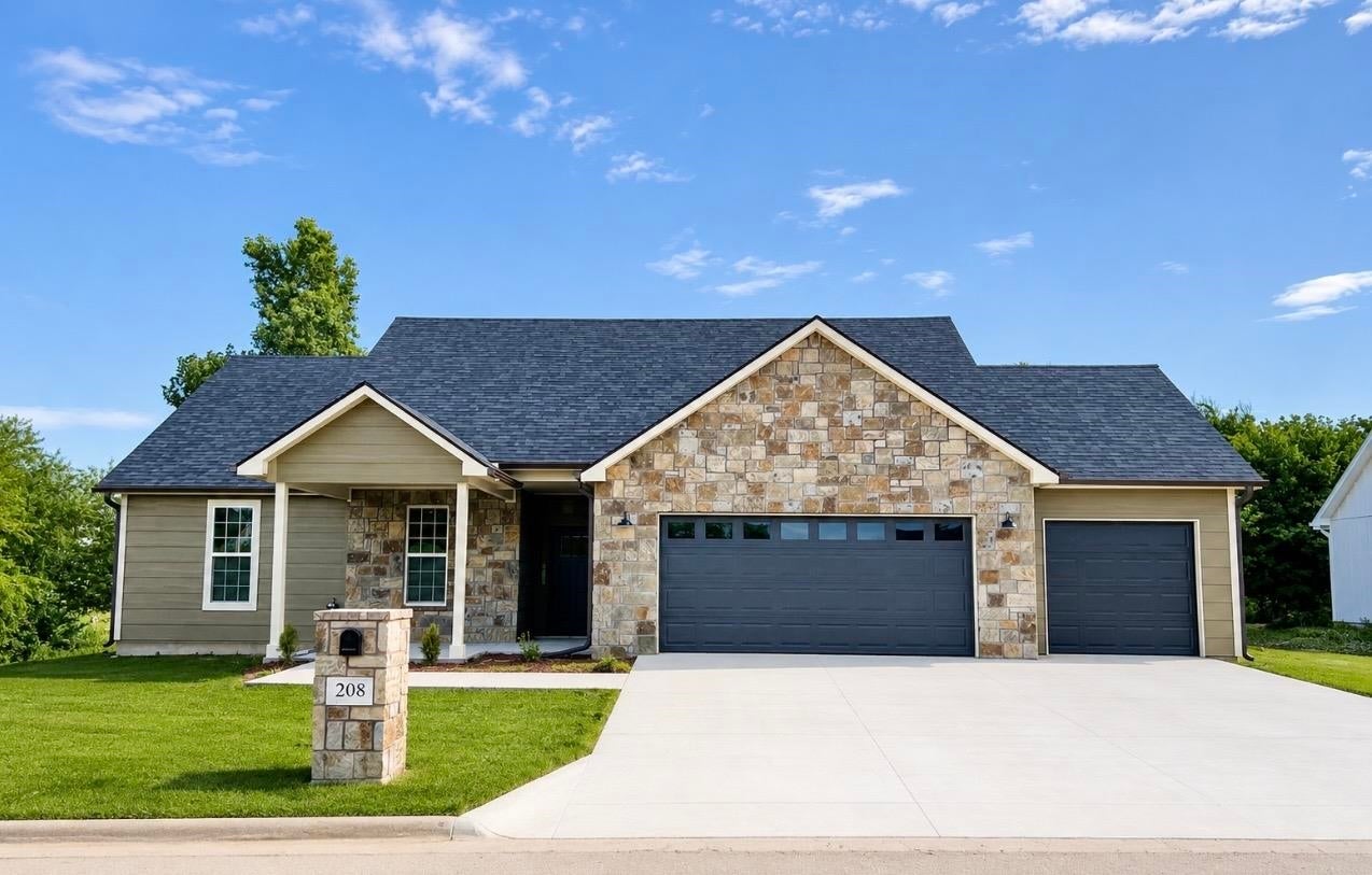 208 Castle Pines Dr — photo