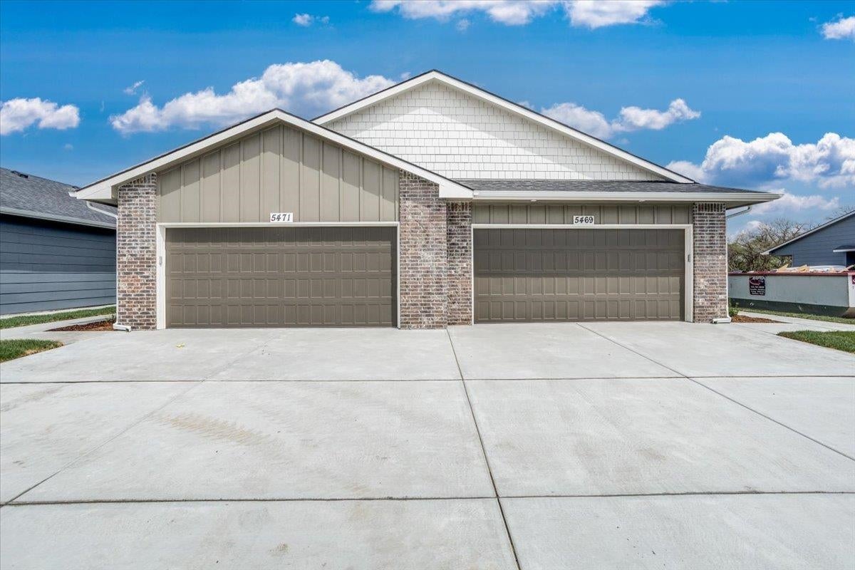 5433 N Briskbay Ct. — photo