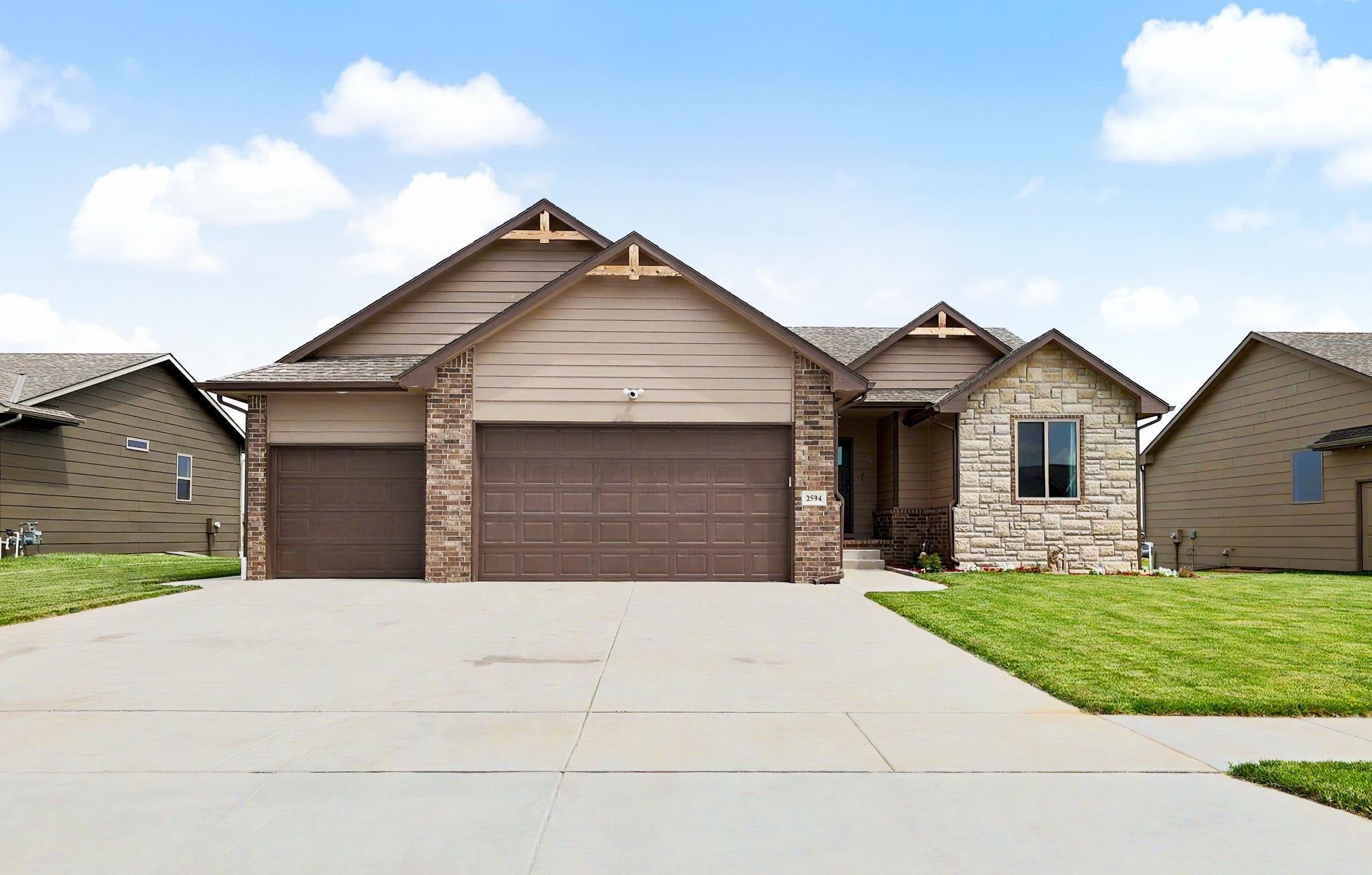 2594 Spring Meadows Ct — photo