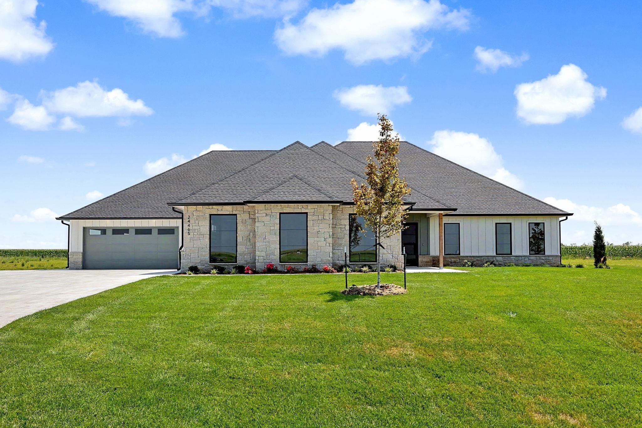 24465 W Stonebottom Ct — photo