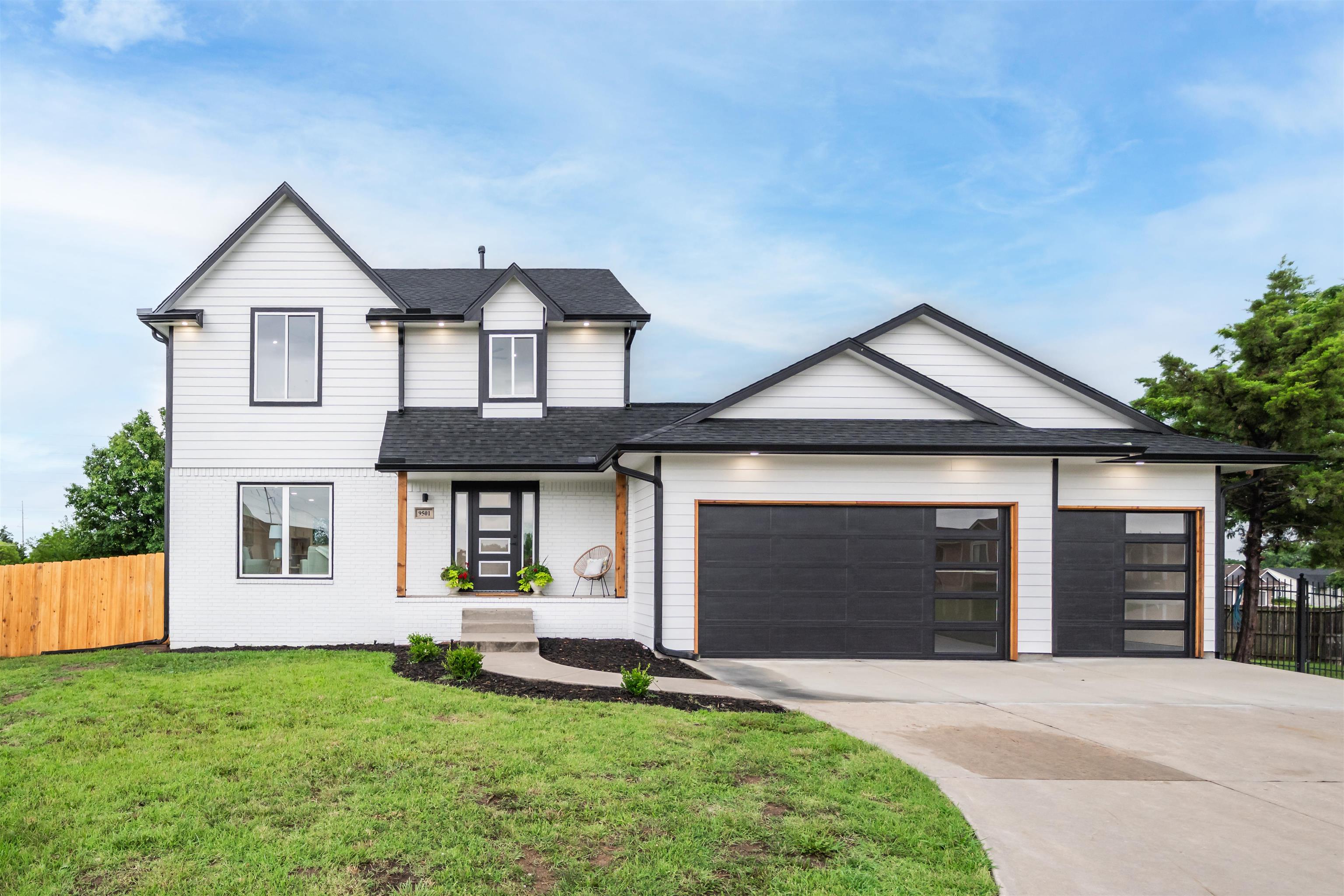 9501 E Stafford Ct — photo