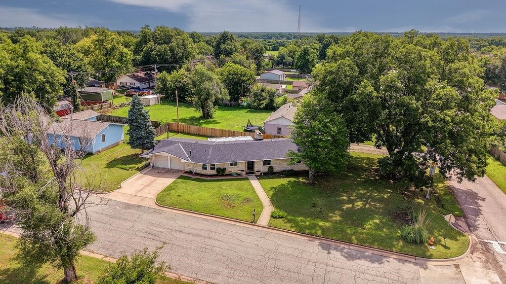 102 Highland Dr — photo