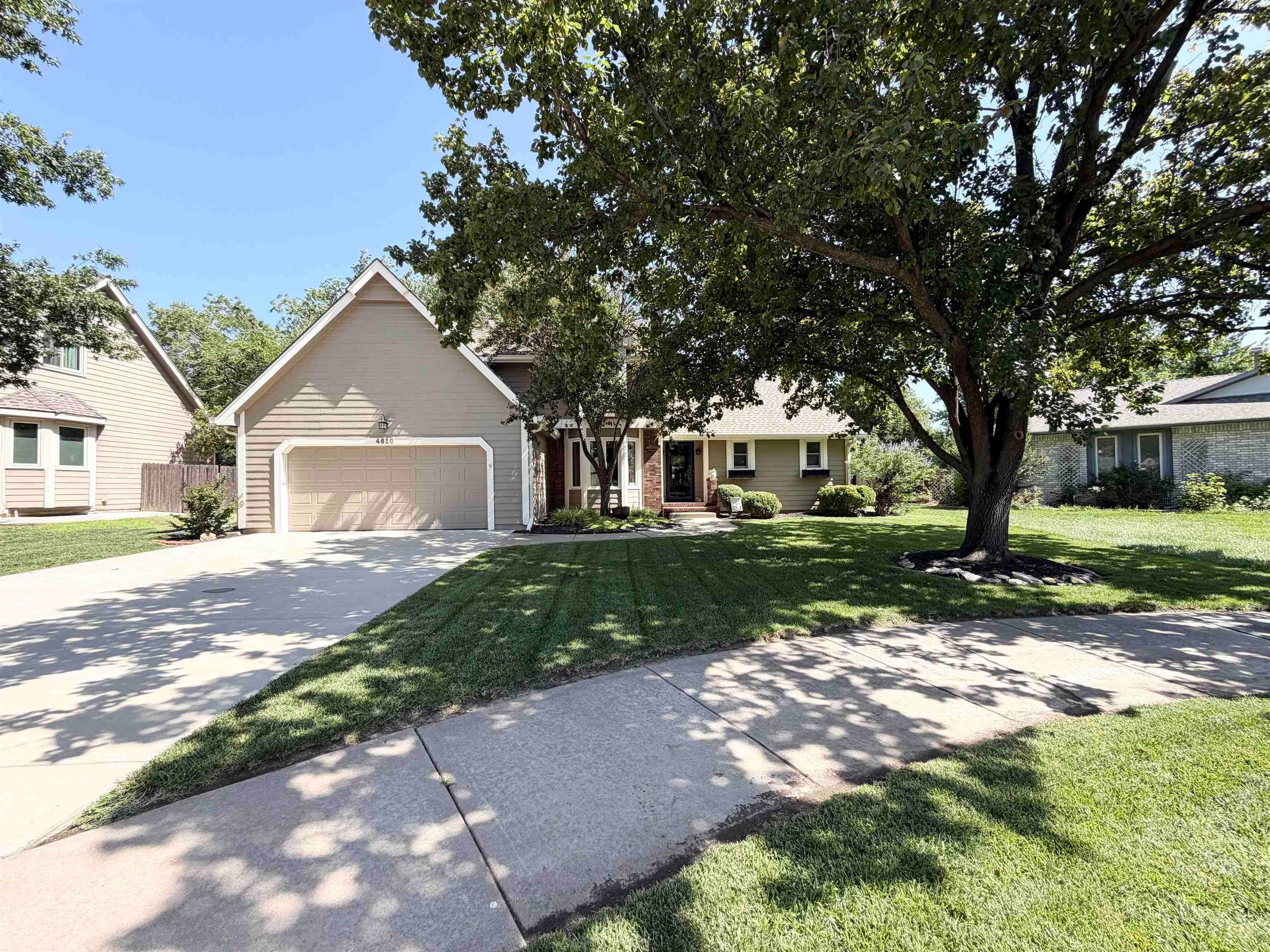 4610 N Farmstead Ct. — photo