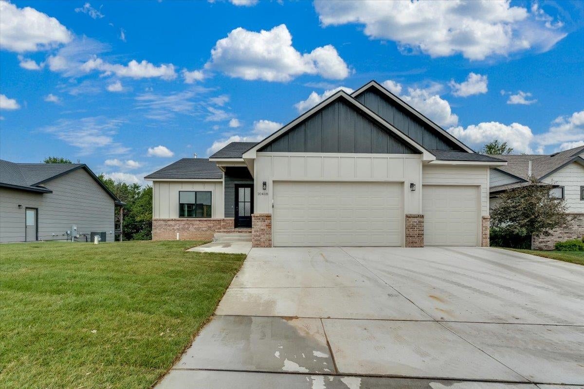 10418 W Graber Cir. — photo
