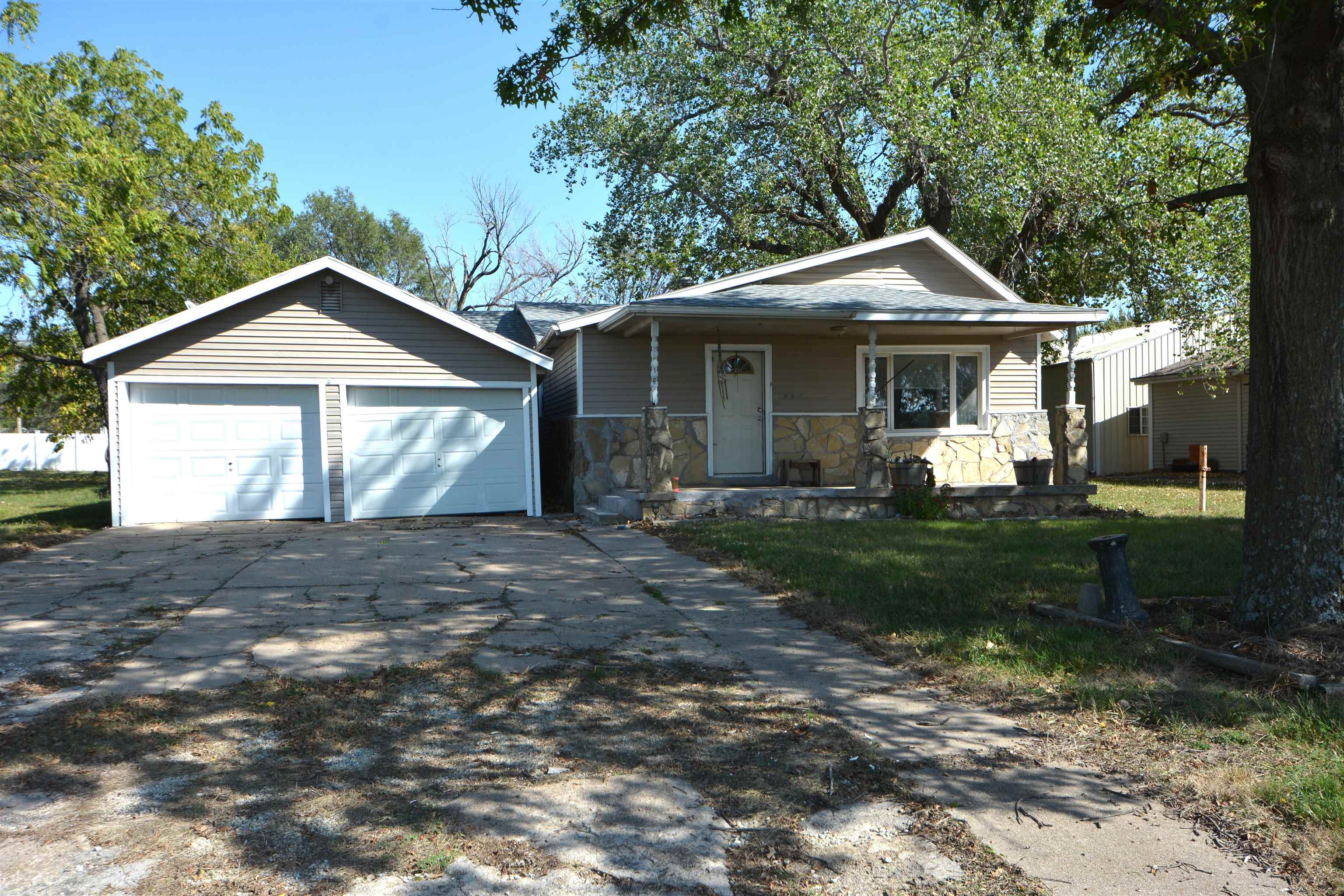 216 N Blankenship Rd — photo
