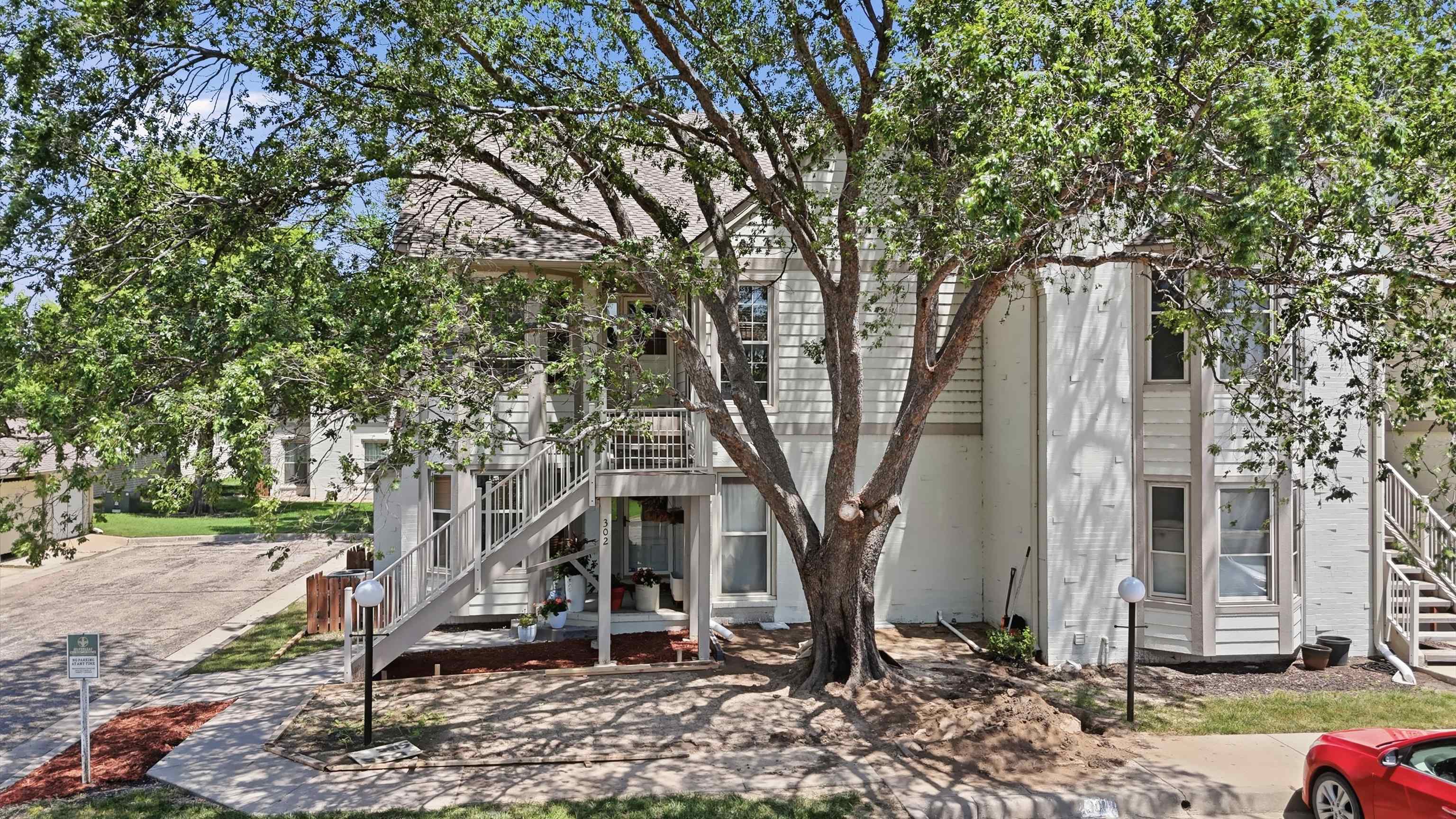 8018 E Woodspring Way 301 — photo