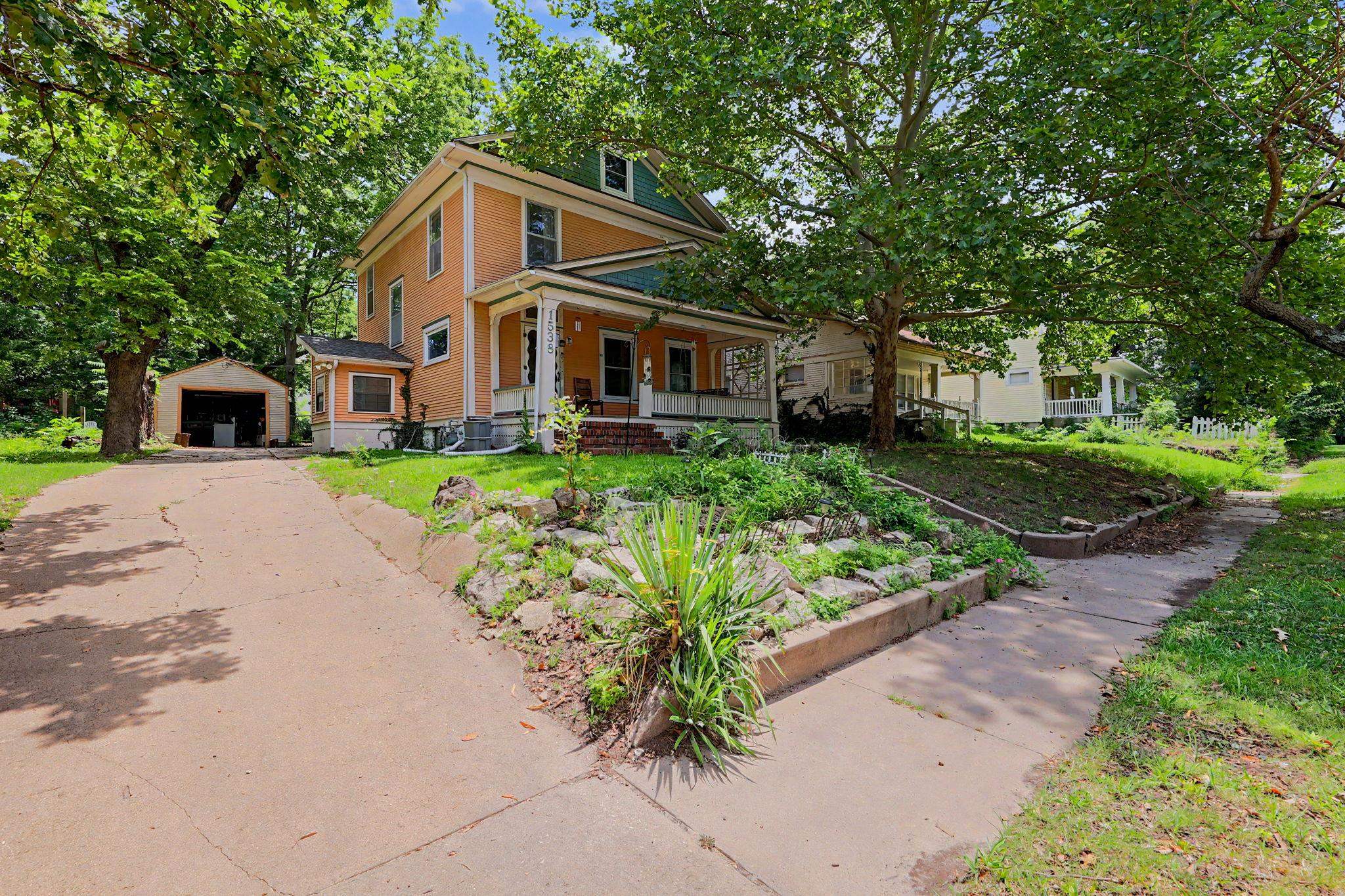 1538 N Holyoke — photo